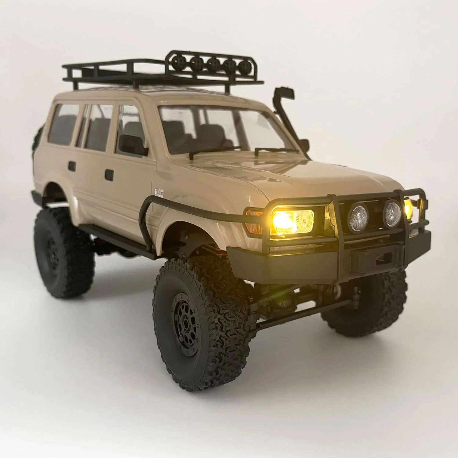 ماشین کنترلی صخره نورد 4x4 مدل WPL C54-1، مقیاس 1/16، آماده حرکت، مناسب تمام سطوح، با دریچه گاز و فرمان متناسب، موتور 260، شاسی ارتقا یافته و گیربکس چرخاننده معکوس