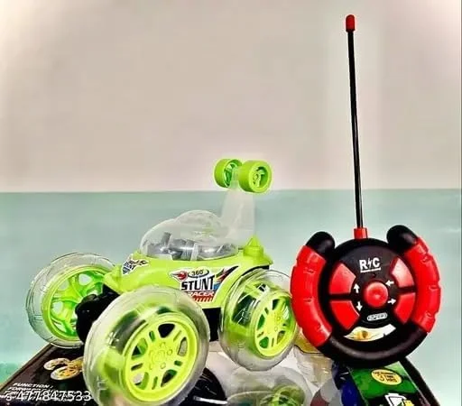 ماشین بازی بزرگ چرخشی 360 درجه با 5 عملکرد و قابلیت شارژ به همراه کابل USB و کنترل از راه دور به همراه قابلیت نمایش | رنگ سبز