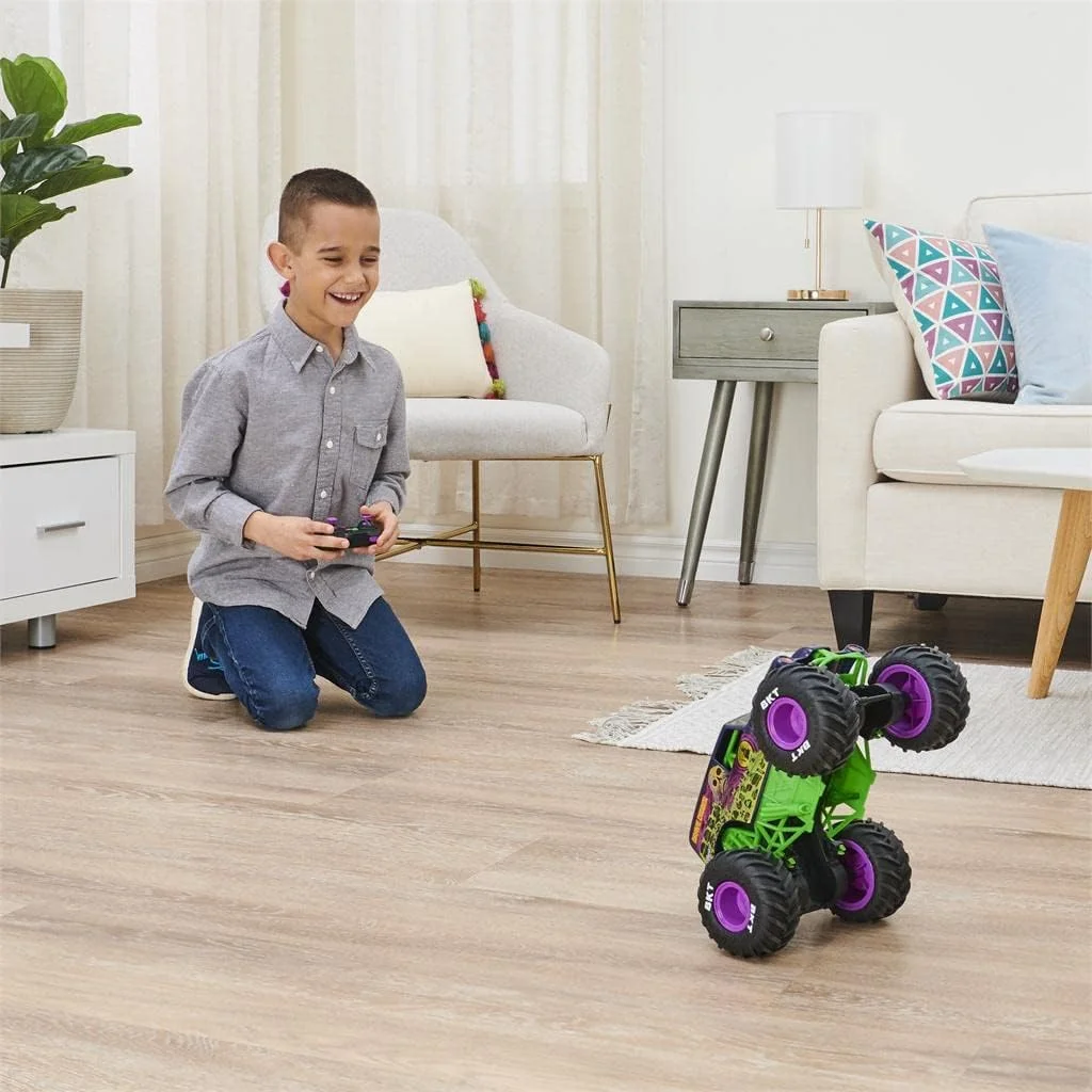 اسباب بازی کامیون هیولا کنترلی Spin Master 6060365 Monster Jam Grave Digger Freestyle Force مقیاس 1:15