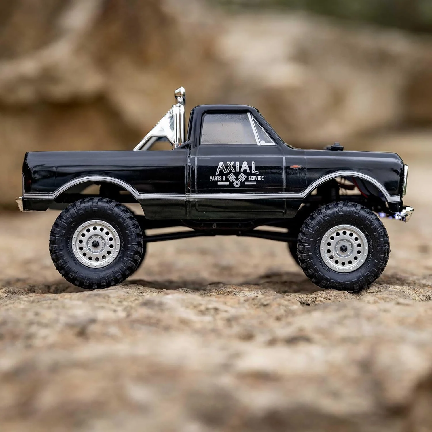 کامیون آرسی Axial SCX24 1967 Chevrolet C10 4WD RTR مقیاس 1/24 (همراه با تمام تجهیزات مورد نیاز برای اجرا)، مشکی، AXI00001V2T4