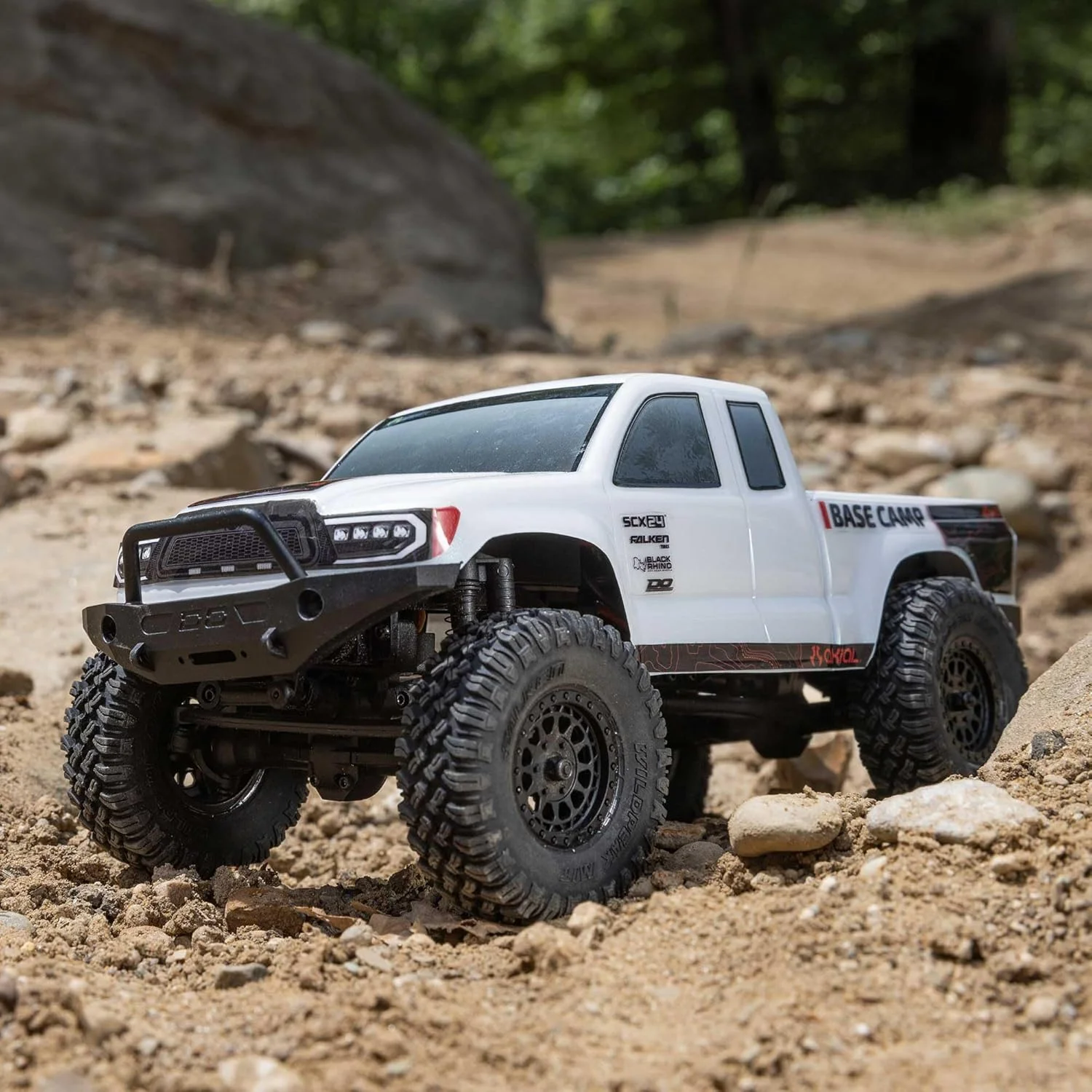 کامیون آرسی آکسیال SCX24 Base Camp 4x4 Rock Crawler Brushed RTR مقیاس 1/24 (شامل تمام موارد مورد نیاز برای اجرا) - سفید، AXI-1219T1