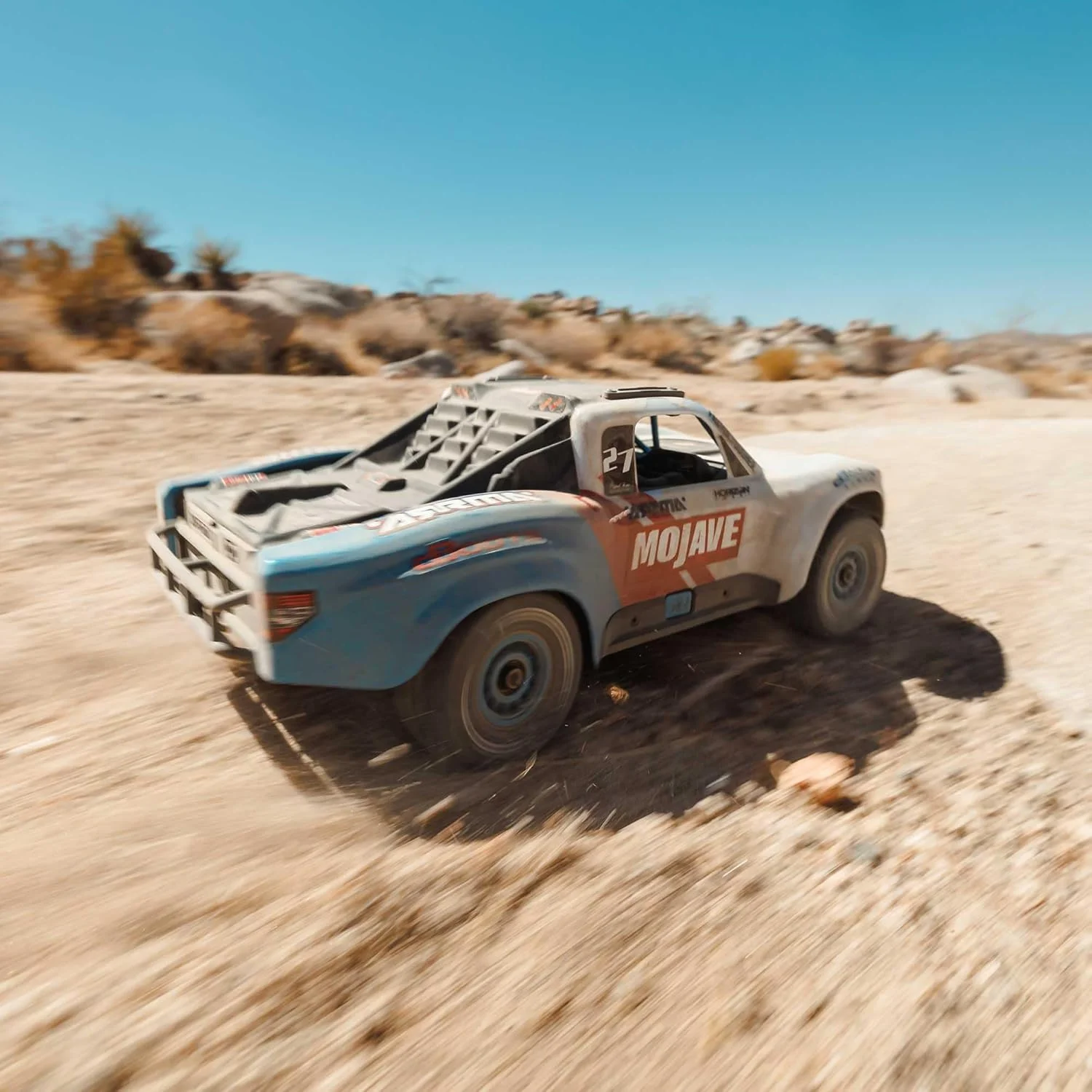 ماشین آرسی کامیون صحرایی ARRMA Mojave GROM 4X4 223S BLX براشلس مقیاس کوچک RTR با DSC، شامل باتری و شارژر، سفید، ARA2304ST2