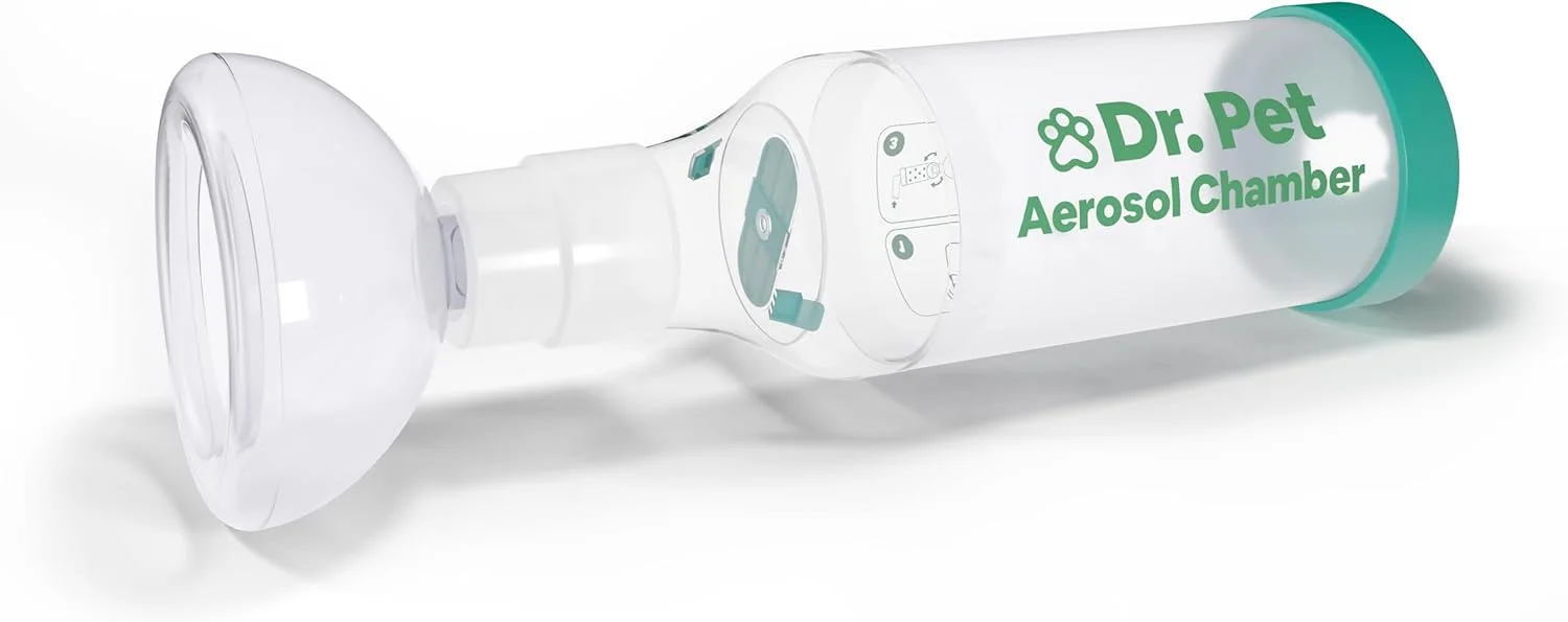 محفظه آئروسل سگ دکتر پت (3 ماسک) - اسپیسر استنشاقی برای پشتیبانی تنفسی - شامل 3 ماسک برای تناسب با همه سگ ها محفظه آئروسل سگ دکتر پت (3 ماسک) - اسپیسر استنشاقی برای پشتیبانی تنفسی - شامل 3 ماسک برای تناسب با همه سگ ها