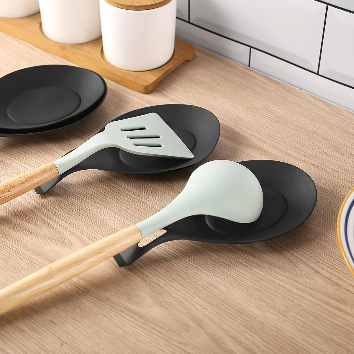 ست زیر قاشقی سیلیکونی 5 عددی مقاوم در برابر حرارت، نگهدارنده ابزار آشپزی، پد قاشق TPE با قابلیت تمیز کردن آسان، بشقاب چند منظوره برای میوه و تنقلات، 5 عدد (مشکی)