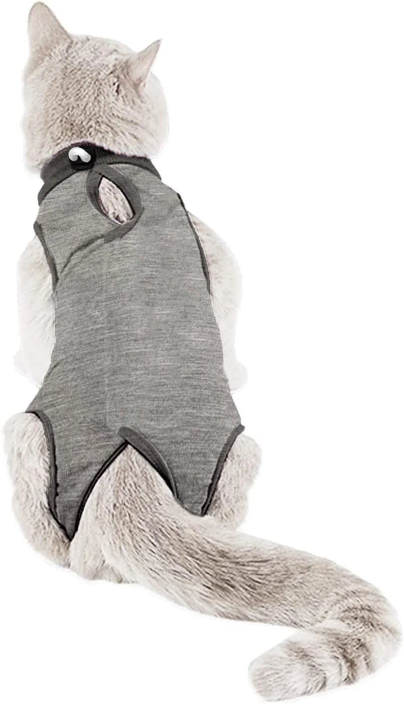 لباس گربه، لباس نقاهت گربه برای زخم های شکمی یا بیماری های پوستی، لباس بعد از جراحی ضد لیسیدن زخم ها، جایگزین یقه الیزابت تنفسی برای گربه خاکستری سایز M