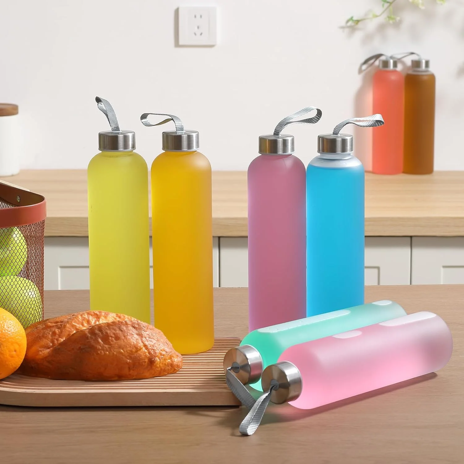 بطری های آب پلاستیکی مات 800 میلی لیتری novelinks، بطری های آب قابل استفاده مجدد با درب های استیل ضد زنگ برای نوشیدنی های مسافرتی سازگار با محیط زیست، بسته 4 عددی بطری های آب پلاستیکی مات 800 میلی لیتری novelinks، بطری های آب قابل استفاده مجدد با درب های استیل ضد زنگ برای نوشیدنی های مسافرتی سازگار با محیط زیست، بسته 4 عددی