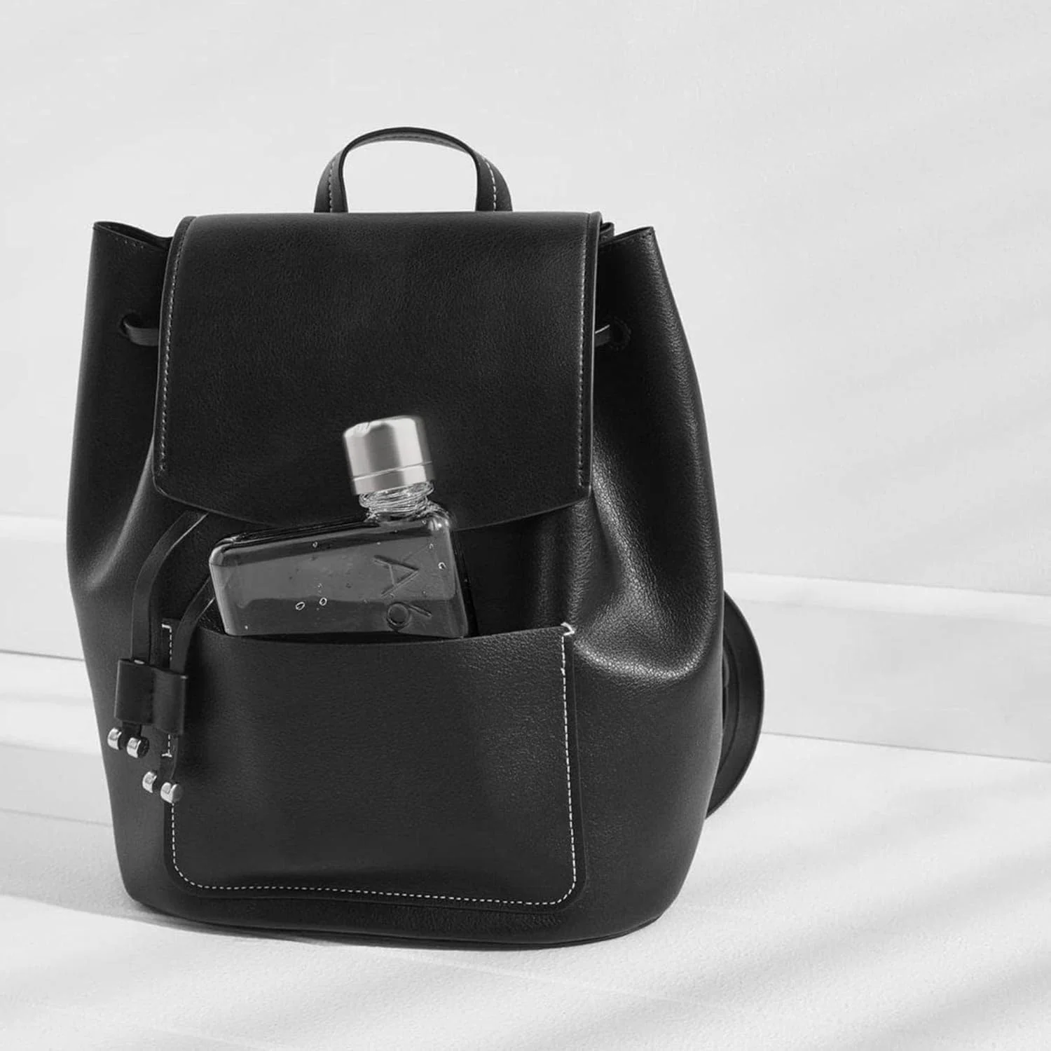 بطری آب ممو مدل A6 با حجم 375 میلیلیتر - بطری آب جمع و جور برای کیف و جیبهای کوچک | بدون BPA از جنس تریتان | مدرن و مینیمالیستی | برای باشگاه و کار بطری آب ممو مدل A6 با حجم 375 میلیلیتر - بطری آب جمع و جور برای کیف و جیبهای کوچک | بدون BPA از جنس تریتان | مدرن و مینیمالیستی | برای باشگاه و کار