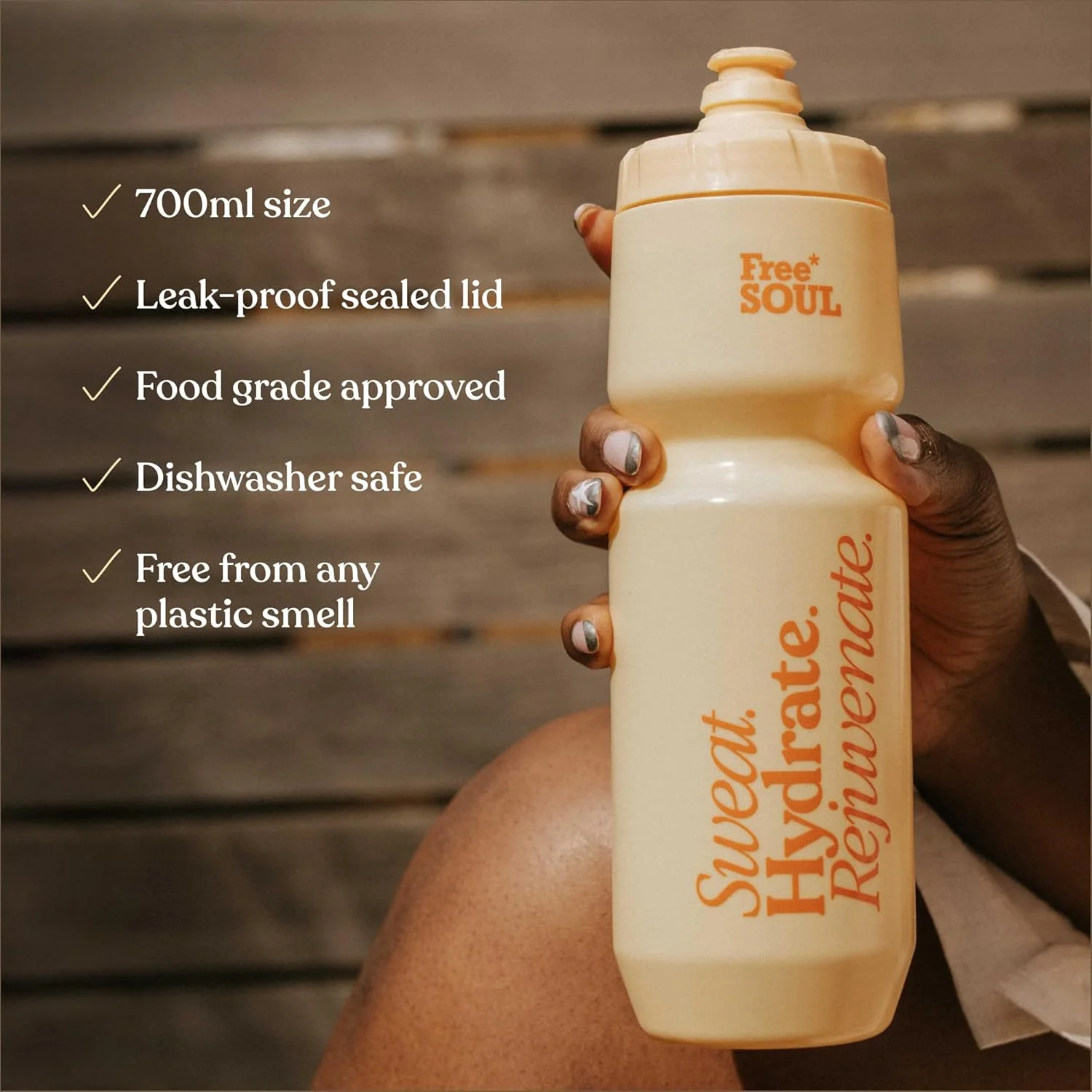 بطری آب 700 میلی لیتری فری سول، بطری آب ورزشی سبک و قابل حمل ایده آل برای دویدن یا دوچرخه سواری، مناسب باشگاه و فضای باز، قابل شستشو در ماشین ظرفشویی، بدون BPA