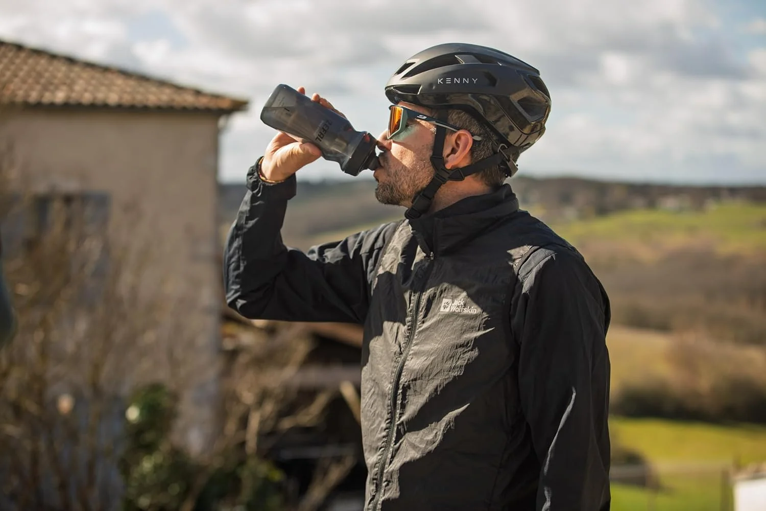 ست دو عددی قمقمه آب دوچرخه زفال مدل Sense Pro 65، مناسب دوچرخه های کورسی و کوهستان، سبک و ضد آب، ساخت فرانسه، 2 عدد 650 میلی لیتر ست دو عددی قمقمه آب دوچرخه زفال مدل Sense Pro 65، مناسب دوچرخه های کورسی و کوهستان، سبک و ضد آب، ساخت فرانسه، 2 عدد 650 میلی لیتر