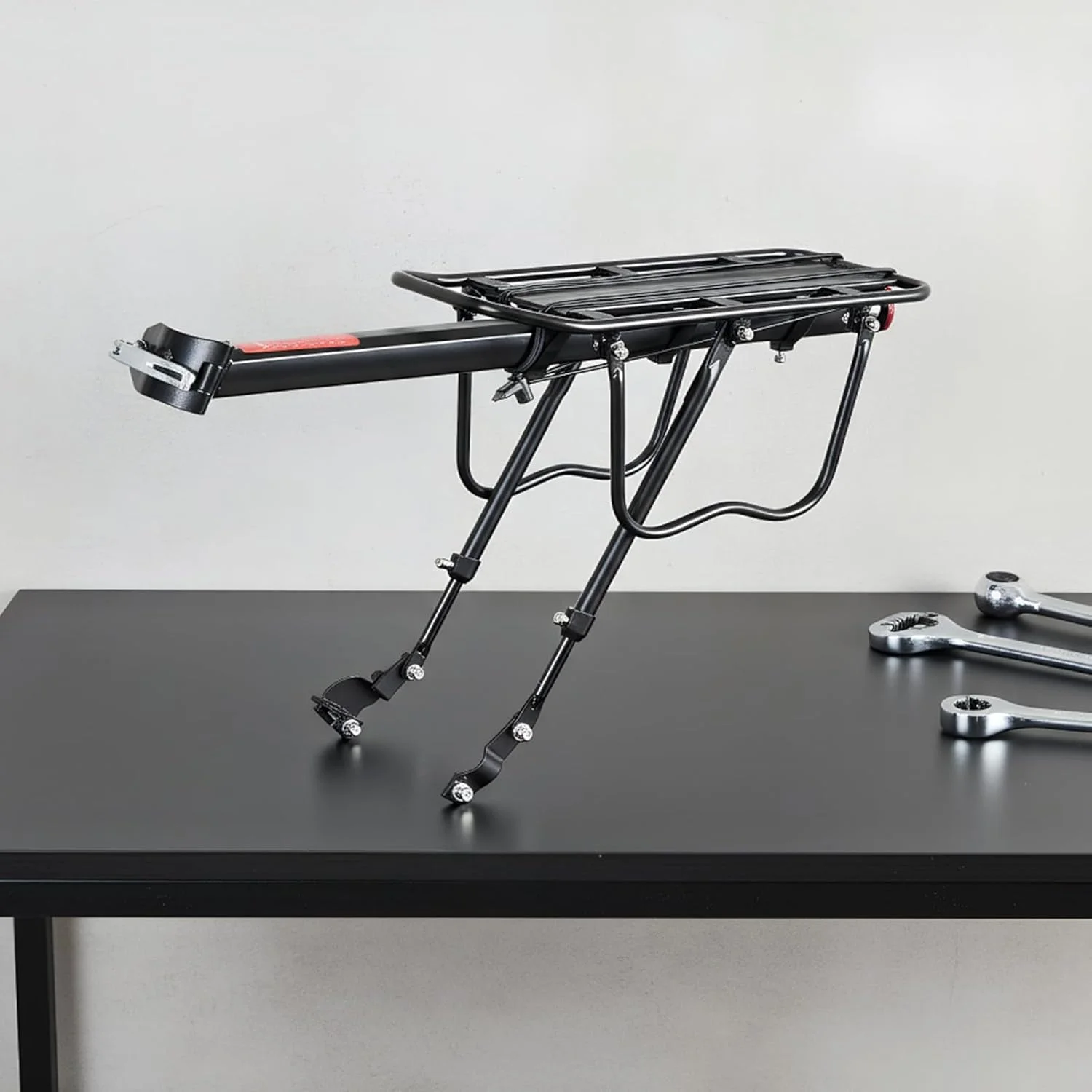 باربند دوچرخه با قابلیت تحمل بار 25 کیلوگرم و نصب سریع به همراه ابزار - باربند قابل تنظیم عقب دوچرخه - مناسب برای دوچرخه سواری جاده، کوهستان، شهری، رفت و آمد، حمل بار، تجهیزات و وسایل مورد نیاز آقایان و بانوان باربند دوچرخه با قابلیت تحمل بار 25 کیلوگرم و نصب سریع به همراه ابزار - باربند قابل تنظیم عقب دوچرخه - مناسب برای دوچرخه سواری جاده، کوهستان، شهری، رفت و آمد، حمل بار، تجهیزات و وسایل مورد نیاز آقایان و بانوان