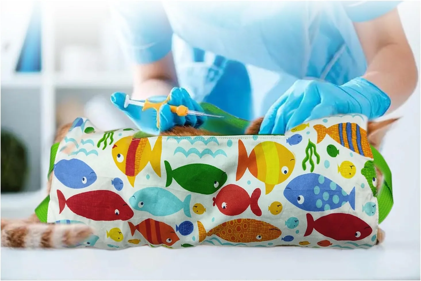 کیف حمل گربه، آستین تزریق گربه، روپوش پزشکی گربه، کیف مهار گربه، روپوش تزریق برای در آغوش گرفتن و آرام کردن گربه شما