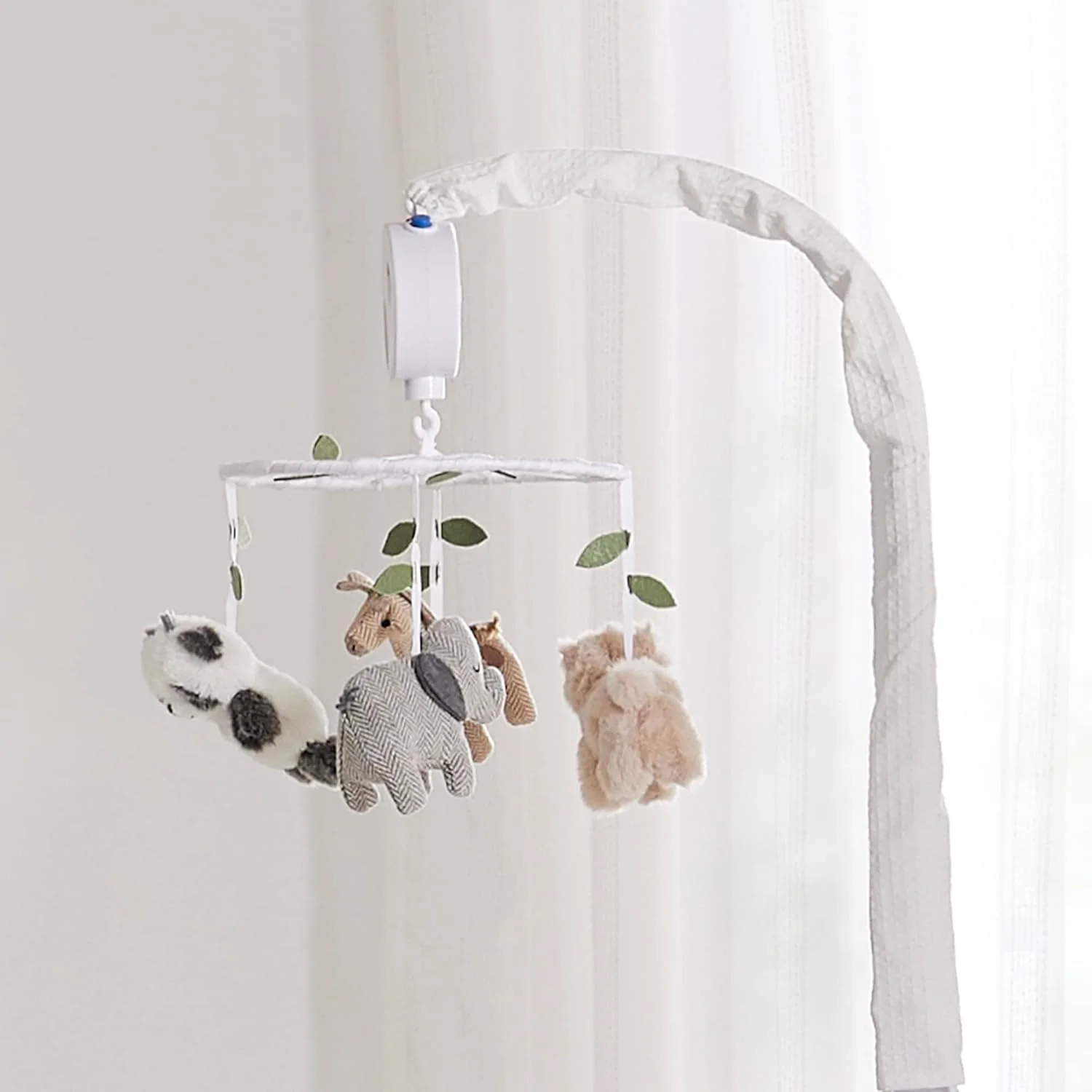 آویز موزیکال چرخشی تخت نوزاد لوِتِکس بیبی - موزامبیک - زرافه پولیشی، پاندا، شیر و فیل - خاکستری، قهوه ای مایل به خاکستری، کرم، سفید و سبز - لوازم جانبی اتاق کودک آویز موزیکال چرخشی تخت نوزاد لوِتِکس بیبی - موزامبیک - زرافه پولیشی، پاندا، شیر و فیل - خاکستری، قهوه ای مایل به خاکستری، کرم، سفید و سبز - لوازم جانبی اتاق کودک