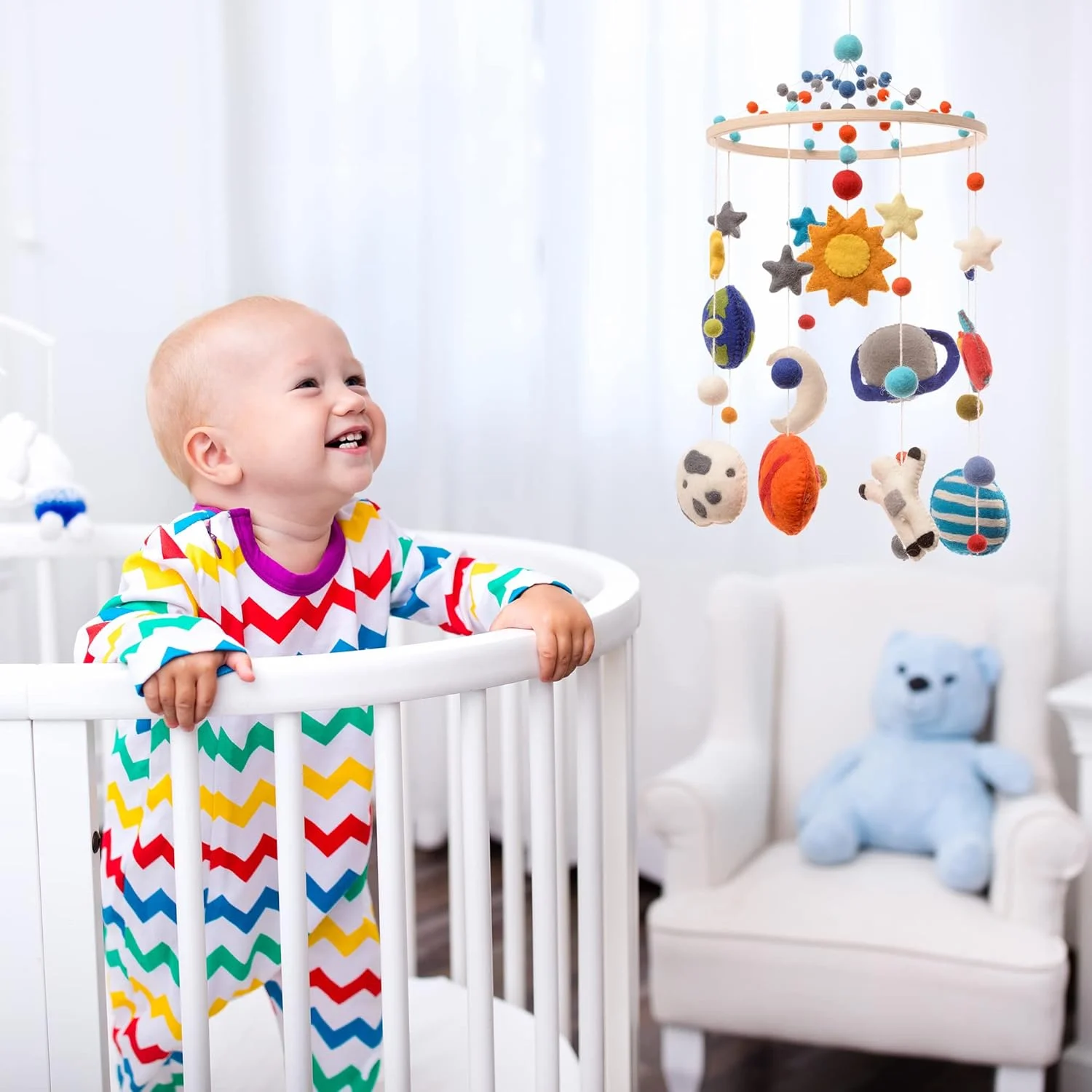 آویز بالای تخت نوزاد طرح فضایی گلاسیارت وان - دکوری رنگارنگ برای تخت نوزاد و اتاق کودک - دست ساز، چوب، نمد پشمی و پنبه ایمن برای کودک - دکوراسیون منظومه شمسی برای دختران و پسران - 25x61 سانتی متر، بند آویز 127 سانتی متر