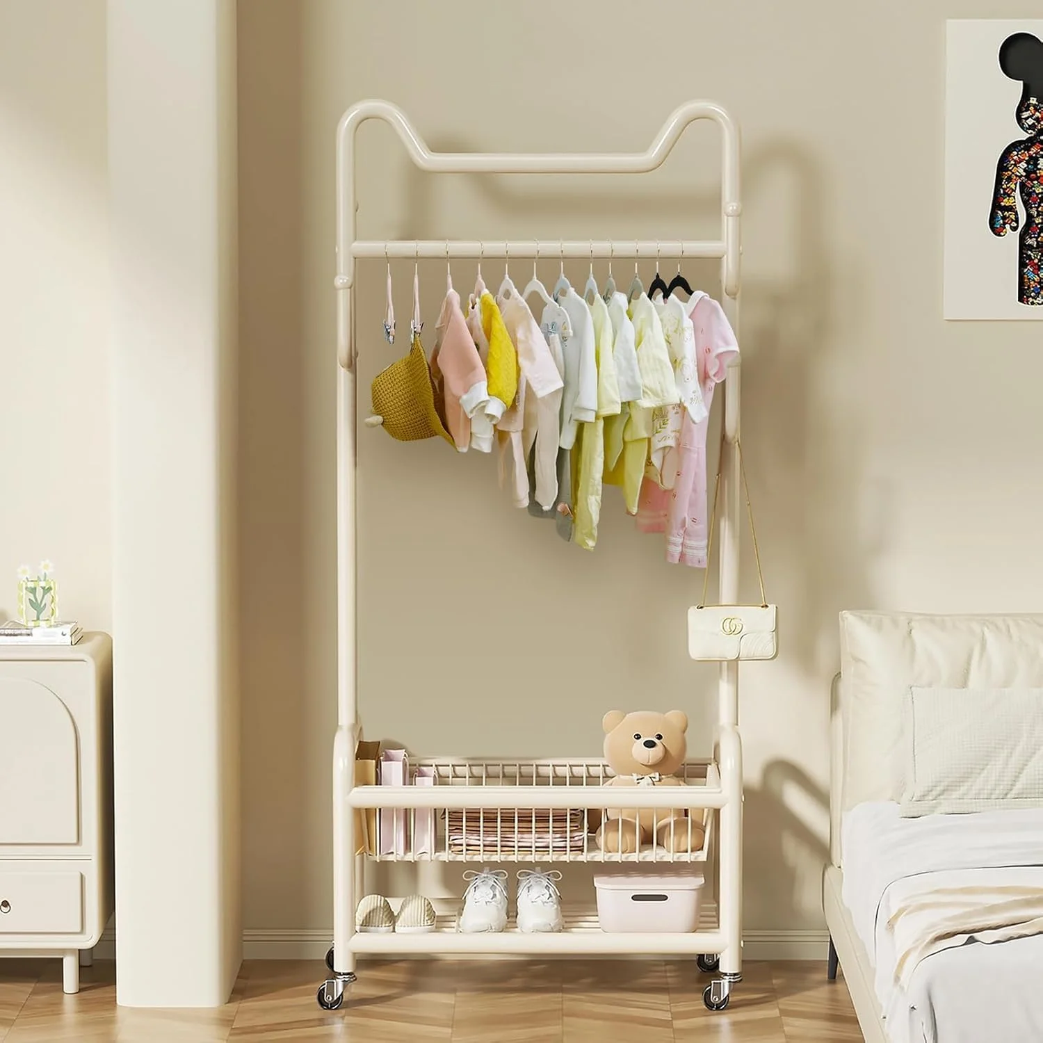 چوب لباسی مخملی کودک مانگوتری 30 سانتی متری با گیره های متحرک، چوب لباسی نمدی ضد لغزش کودک، چوب لباسی فوق العاده نازک صرفه جویی در فضا برای دامن، شلوار، لباس، پیراهن، ژاکت (سفید، بسته 7 عددی)