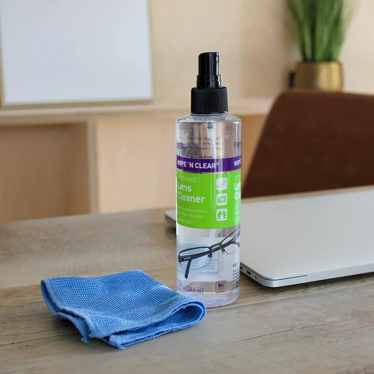 محلول پاک کننده لنز آپوتِکِری وایپ اِن کلیر ۴ اونس (بسته ۶ عددی) محلول پاک کننده لنز آپوتِکِری وایپ اِن کلیر ۴ اونس (بسته ۶ عددی)