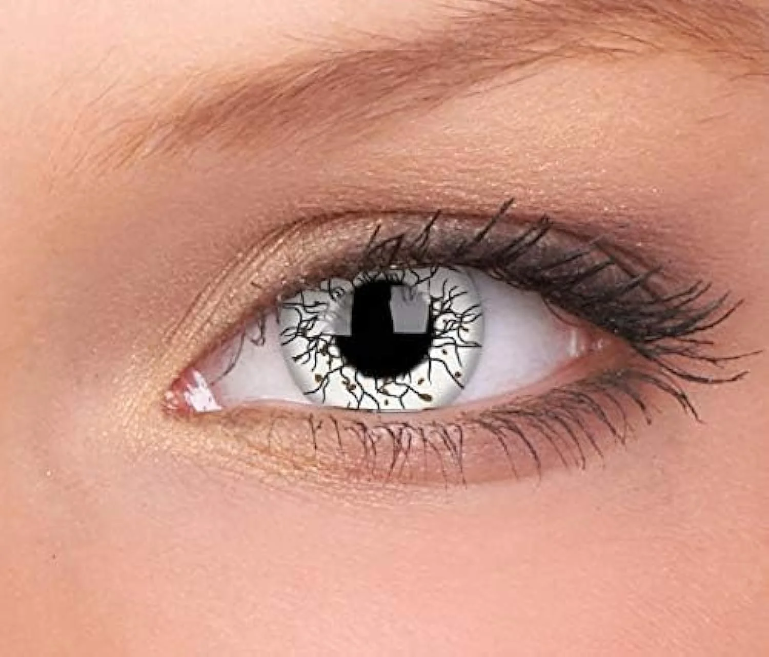 لنز رنگی کالرویو Vikindom Crazy، یک روز مصرف