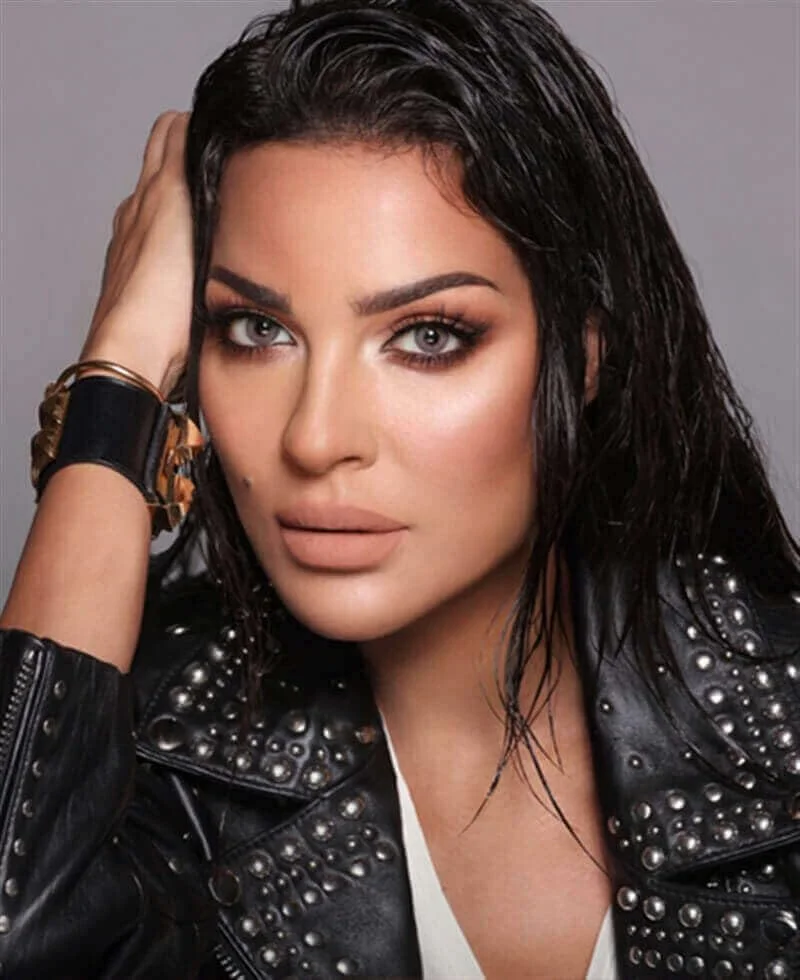 لنزهای تماسی بلا - الیت - لنزهای رنگی بدون نمره (زمردی سبز، زیتونی خاکستری، آبی نیمه شب، خاکستری ابریشمی، کریستال ان) (کریستال ان) لنزهای تماسی بلا - الیت - لنزهای رنگی بدون نمره (زمردی سبز، زیتونی خاکستری، آبی نیمه شب، خاکستری ابریشمی، کریستال ان) (کریستال ان)