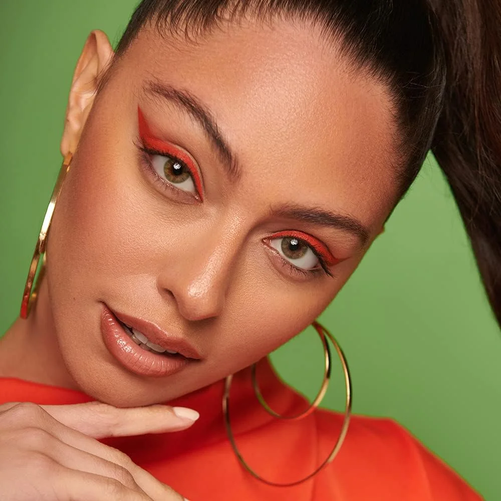 لیالا از ایوا - بسته 2 عددی لنز تماسی رنگی - رنگ سبز بیدی - لنزهای چشمی با تعویض 3 ماهه - لنزهای تماسی унисекс - موجود در Plano و تمام نمره ها