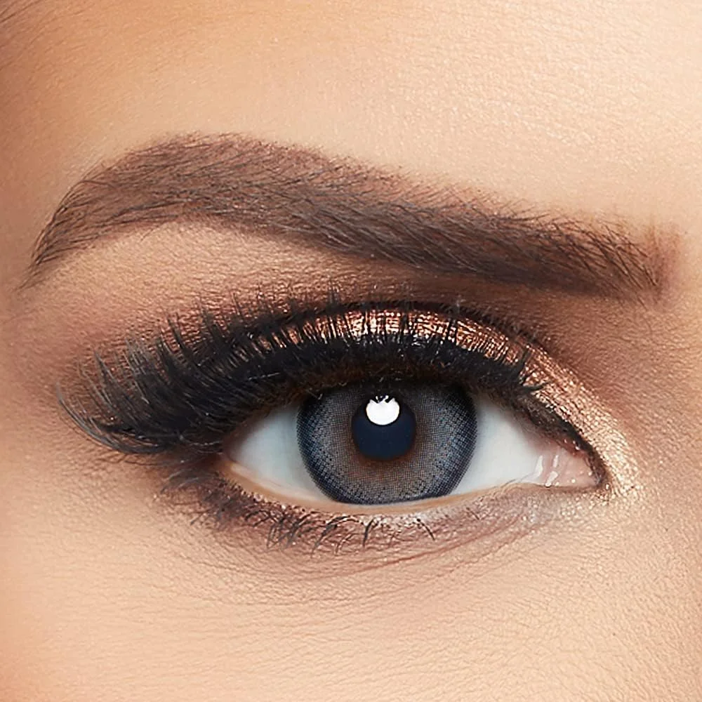 لیالا از ایوا - بسته 2 عددی لنز تماسی رنگی - رنگ آبی آسمانی - لنزهای چشمی با تعویض 3 ماهه - لنز تماسی унисекс - موجود در Plano و تمامی نمره ها