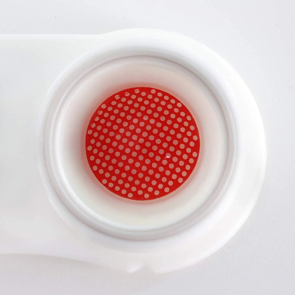 لنزهای تماسی رنگی نرم فرش‌گو مناسب هالووین و کازپلی، یک‌بار مصرف سالانه به همراه جا لنزی - صفحه قرمز