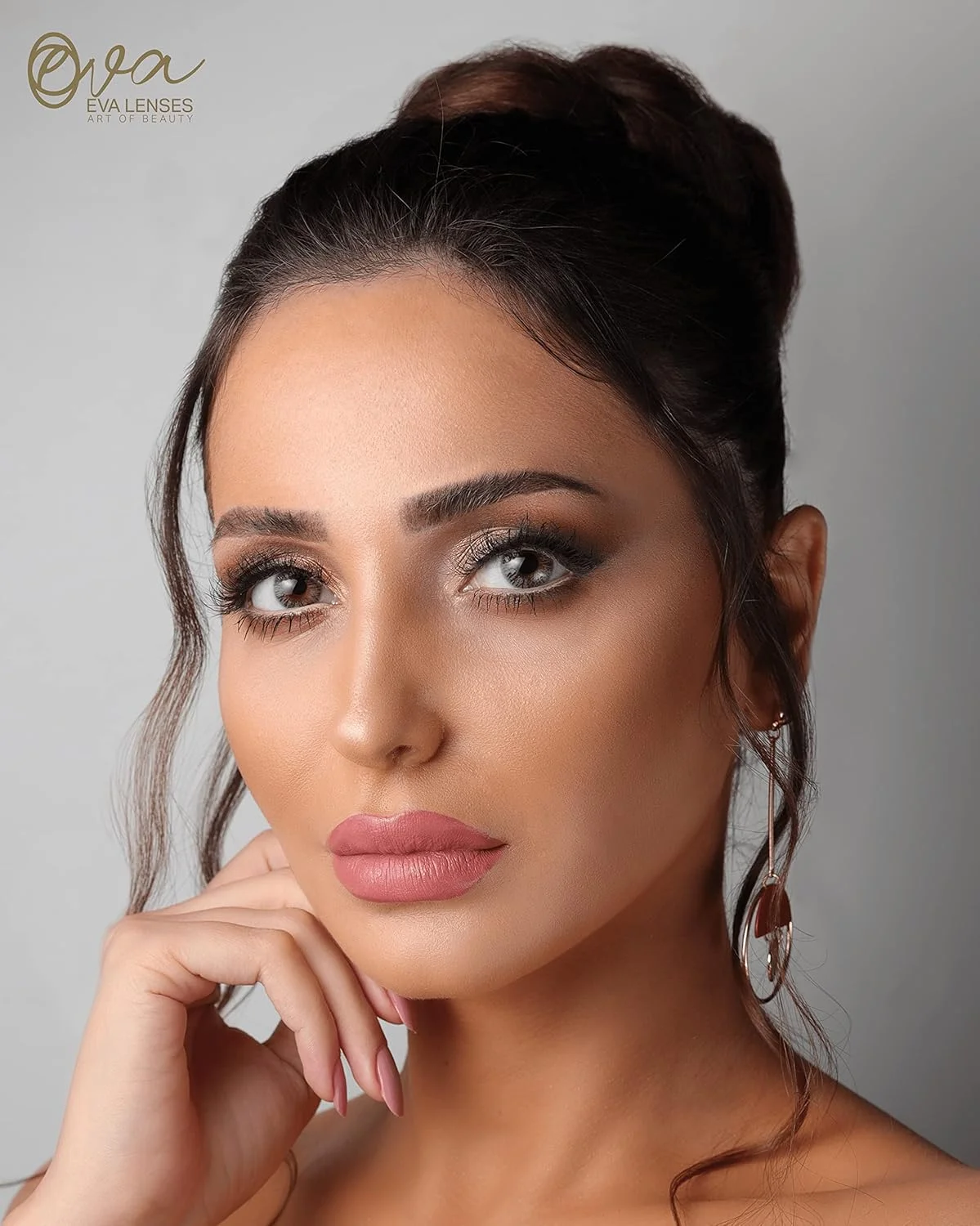 لنزهای اِوا (مجموعه رنگ خاکستری: پلاتینیوم) - لنزهای رنگی بدون نمره - جلوه طبیعی و مناسب برای همه