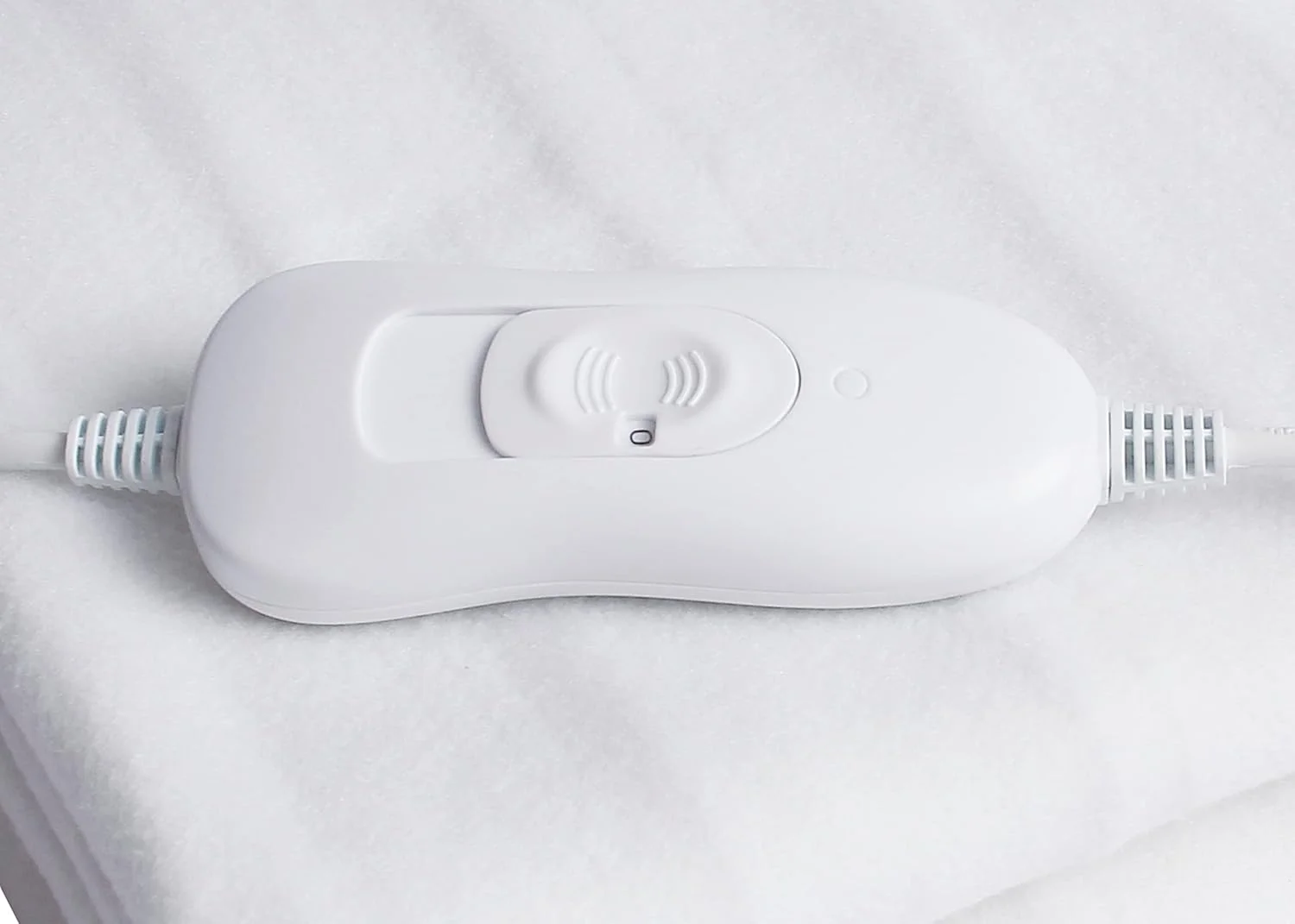 پتو برقی دو نفره Daewoo HEA1486 با توان 85 وات، دارای 3 تنظیم حرارت، کنترلر جداشدنی و محافظت در برابر گرمای بیش از حد - سفید