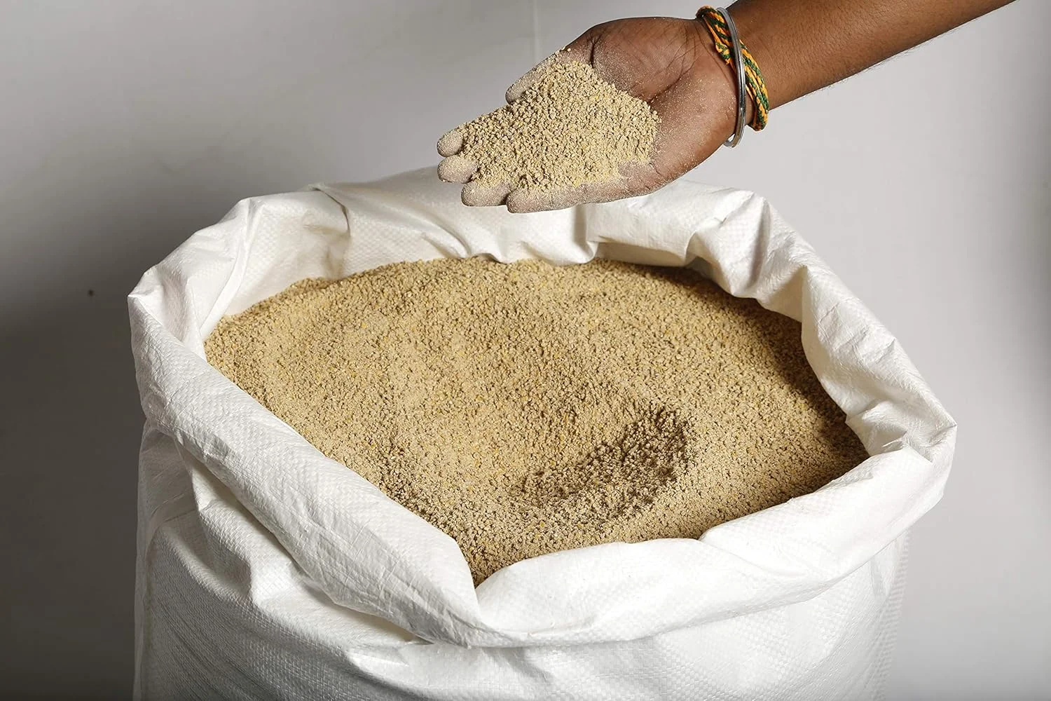 دانه های خوراک مرغ BIO BLOOMS AGRO INDIA PRIVATE LIMITED مناسب برای جوجه های کوچک، اردک، بوقلمون، ابریشمی، کوتوله، مرغ گینه (5 کیلوگرم)