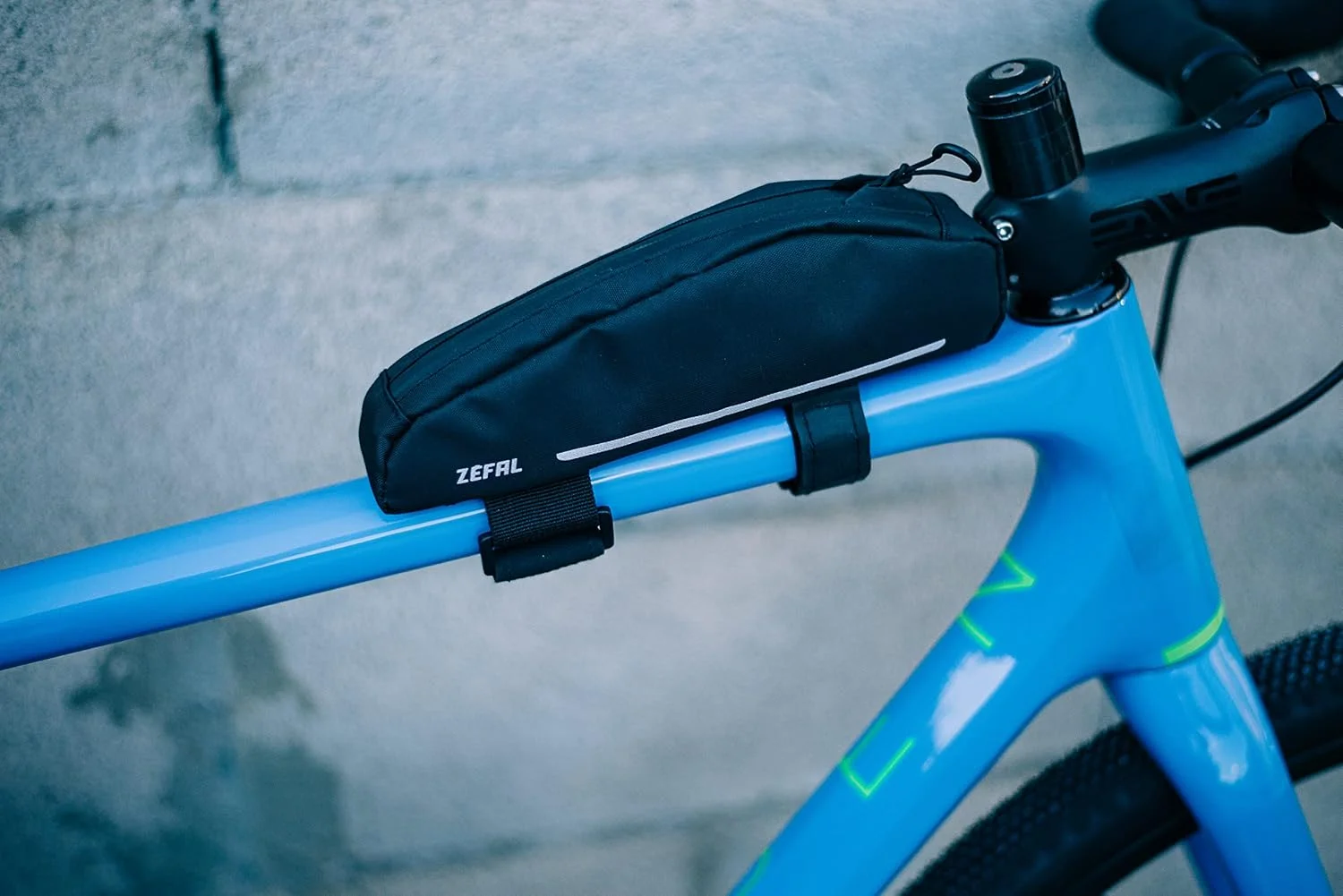 کیف لوله بالایی ZEFAL Z Aero، مشکی، 0.4 لیتر