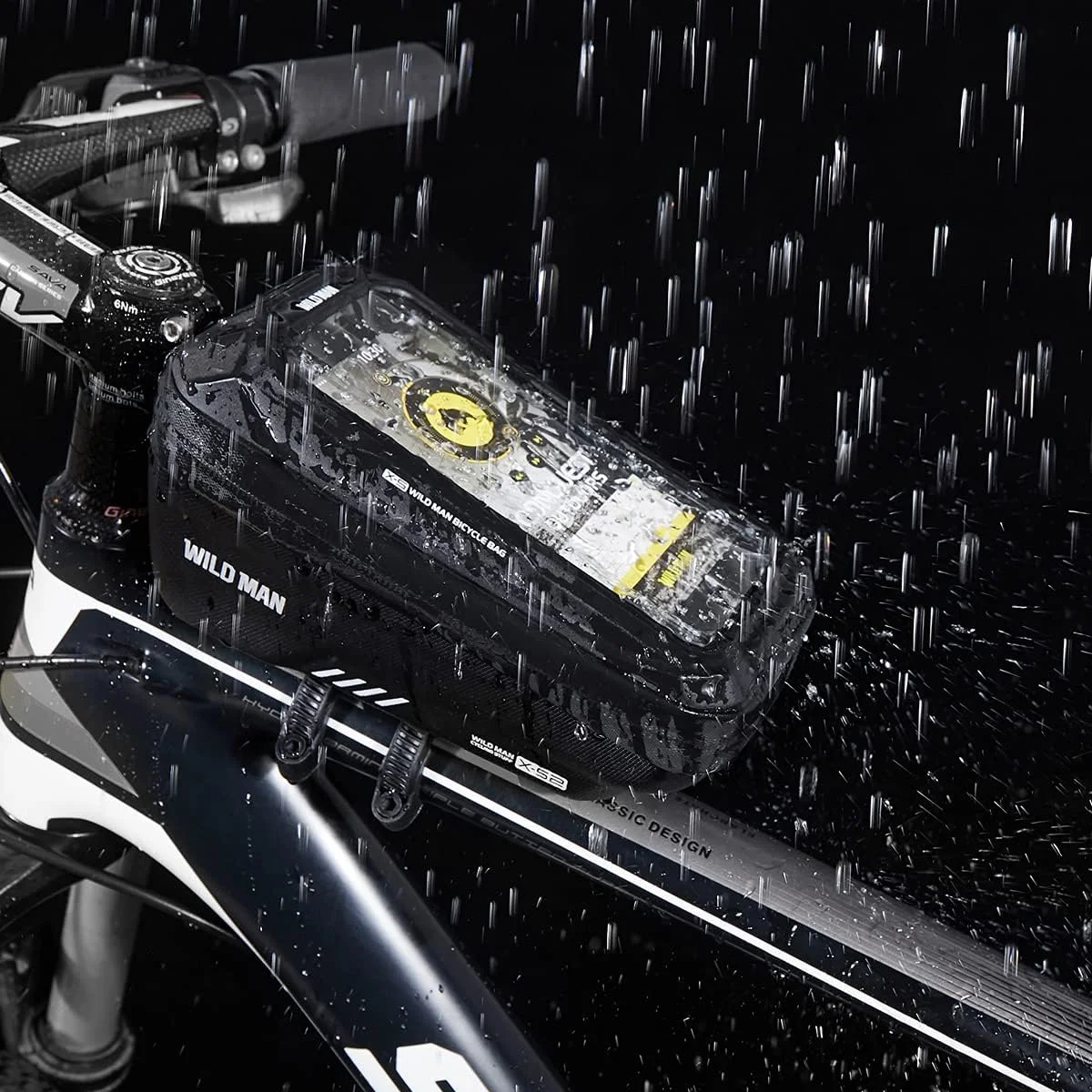 کیف جلوی فرمان دوچرخه وایلد من مدل XS2 با قابلیت نصب سریع، ضد آب، نگهدارنده گوشی موبایل با صفحه لمسی 1 لیتری مناسب دوچرخه های کوهستانی و شهری