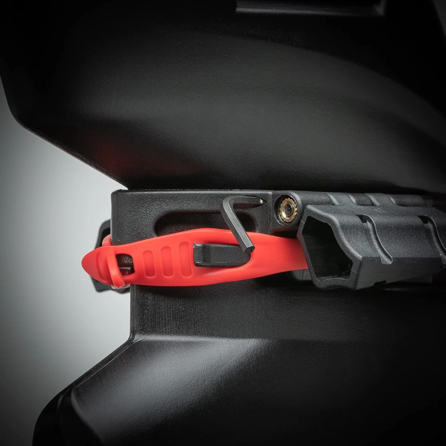 سیستم هیدراتاسیون پروفایل دیزاین - HSF Aerodrink