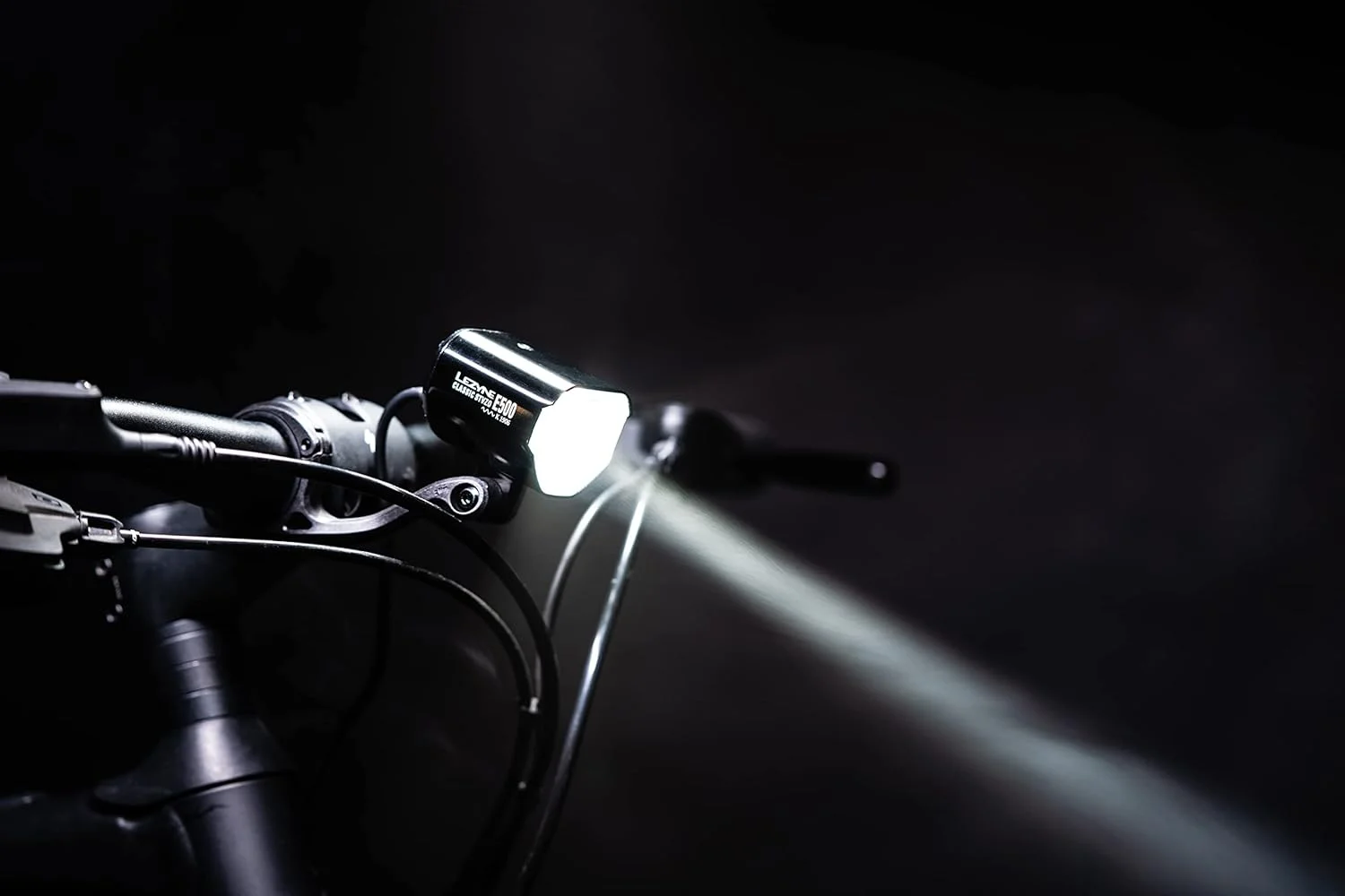 پایه مرکزی جلوی چراغ دوچرخه برقی LEZYNE، پایه چراغ دوچرخه الکتریکی، ماتریس کامپوزیت بادوام، قرارگیری بهینه نور، پایه چراغ جایگزین دوچرخه برقی، 1-LED-RP-EMTCNT-V104