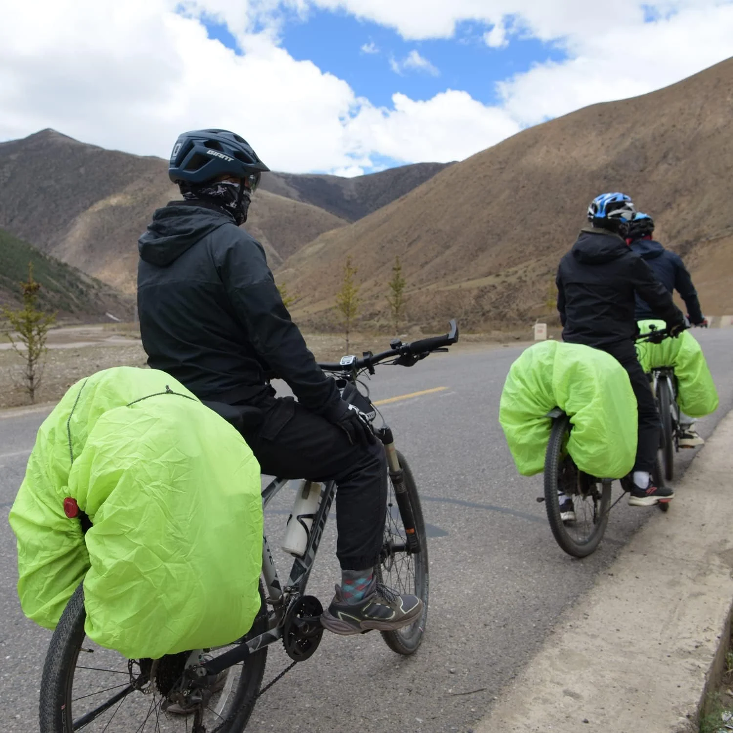 روکش ضد باران برای ترک بند دوچرخه 80 تا 100 لیتری، روکش ضد باران صندوق عقب دوچرخه، زرد روکش ضد باران برای ترک بند دوچرخه 80 تا 100 لیتری، روکش ضد باران صندوق عقب دوچرخه، زرد