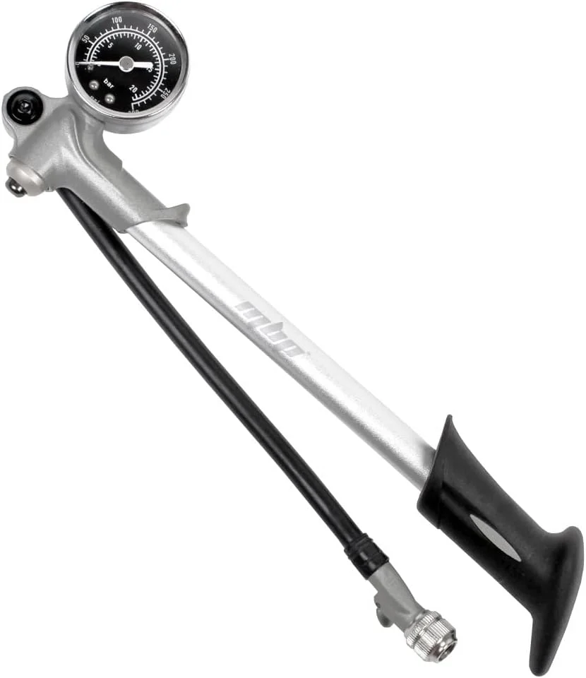 تلمبه فشار قوی دوچرخه MBP (حداکثر 300 PSI) برای دوشاخ جلو و سیستم تعلیق عقب، دارای سر تلمبه مخصوص با قفل اهرمی تلمبه فشار قوی دوچرخه MBP (حداکثر 300 PSI) برای دوشاخ جلو و سیستم تعلیق عقب، دارای سر تلمبه مخصوص با قفل اهرمی