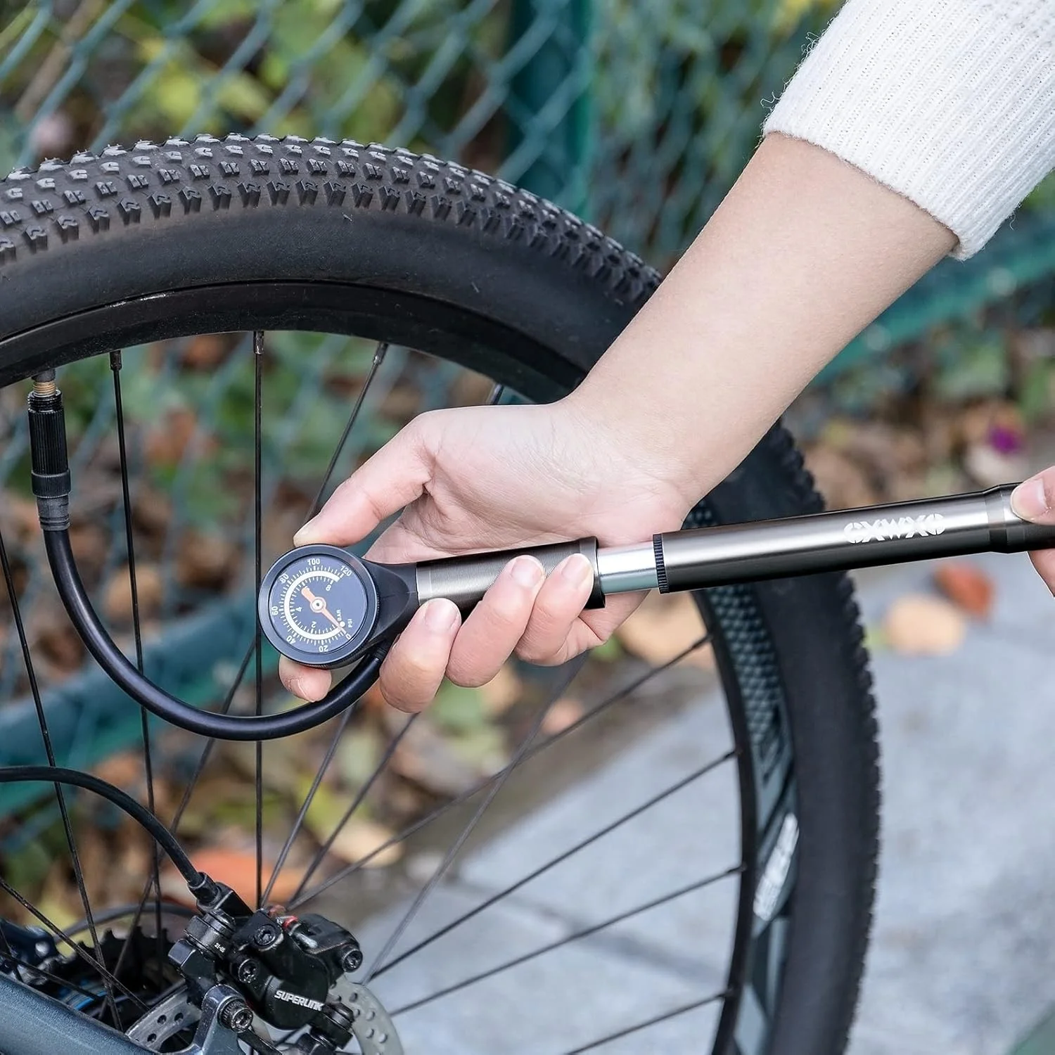 تلمبه دوچرخه قابل حمل CXWXC - تلمبه کوچک دوچرخه با درجه فشار، مناسب برای والف های پرستا و شرادر - تلمبه بادی دوچرخه با فشار بالا 120PSI به همراه بست نصب تلمبه دوچرخه قابل حمل CXWXC - تلمبه کوچک دوچرخه با درجه فشار، مناسب برای والف های پرستا و شرادر - تلمبه بادی دوچرخه با فشار بالا 120PSI به همراه بست نصب