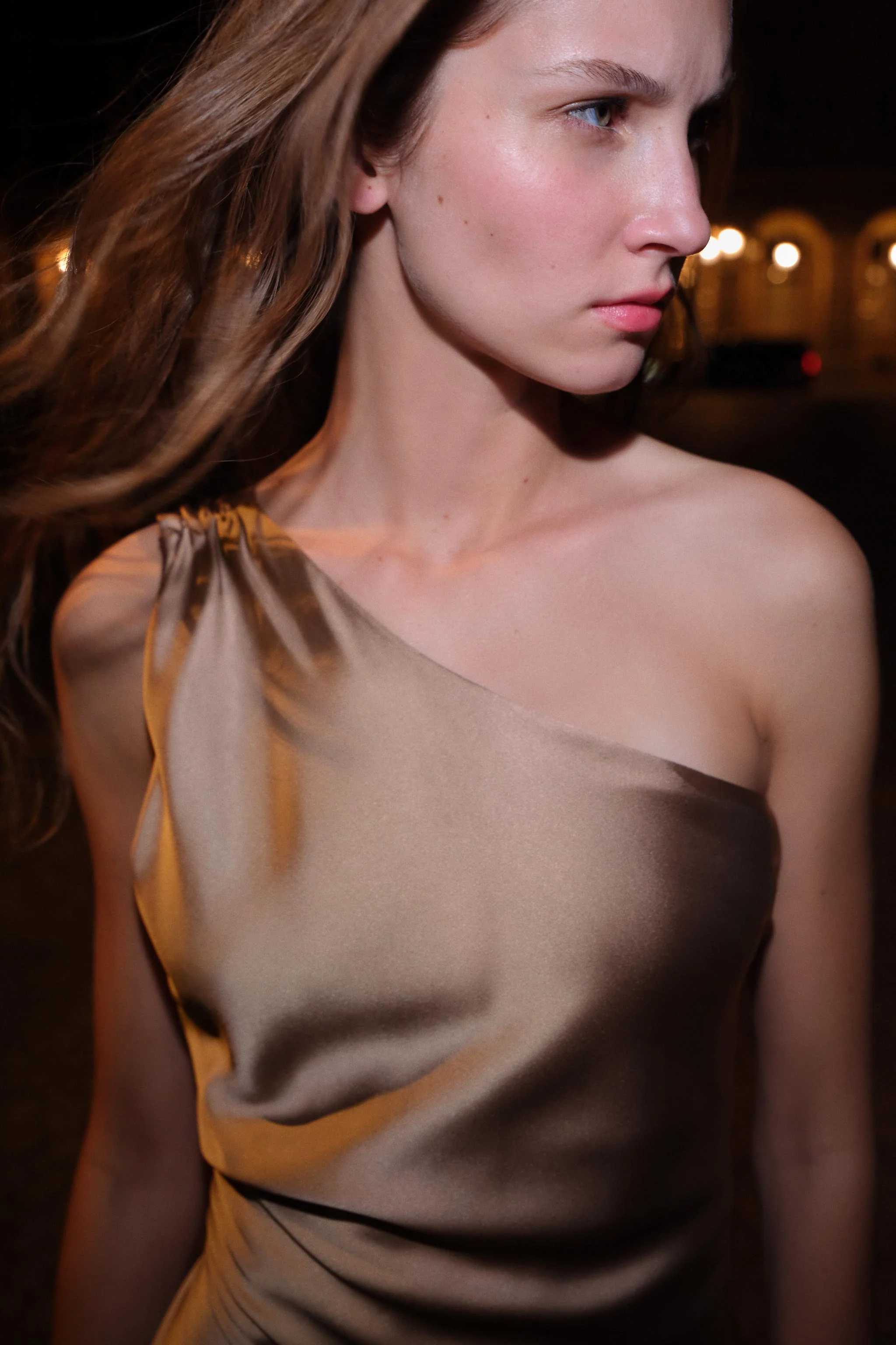 پیراهن ماکسی ساتن نامتقارن پیراهن ماکسی ساتن نامتقارن