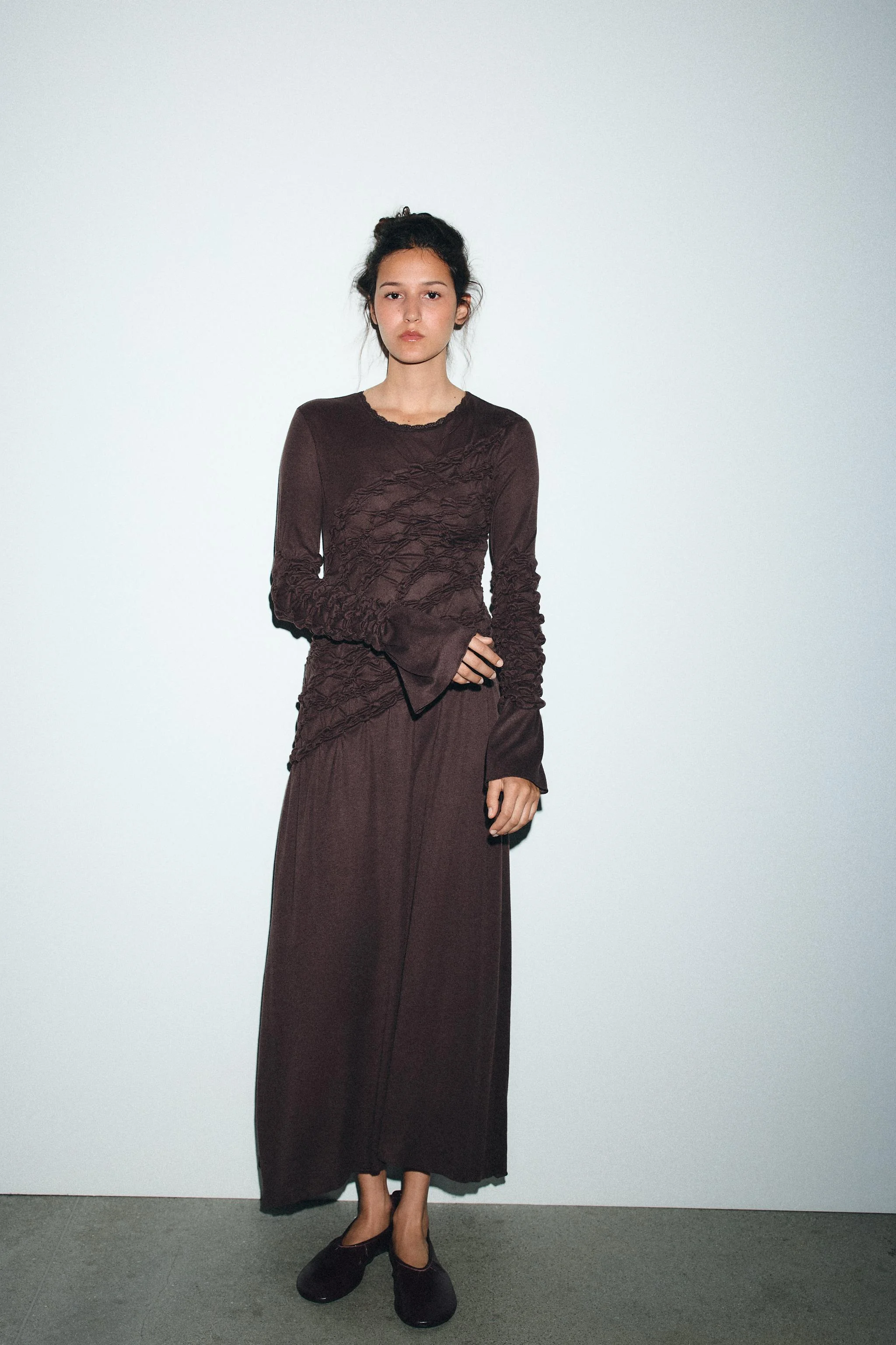 پیراهن میدی با جزئیات چین‌دار