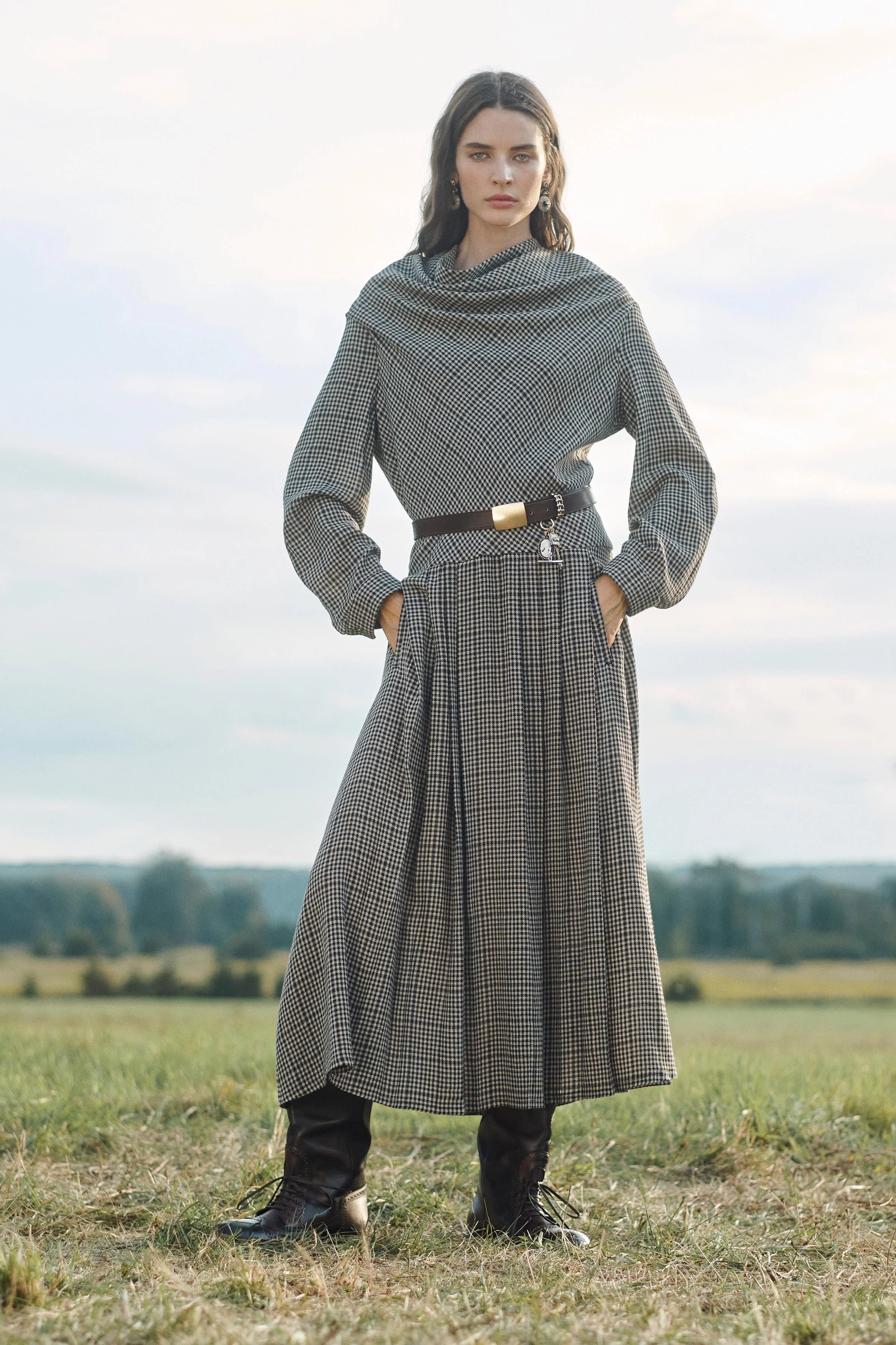 پیراهن چهارخانه نسخه محدود با پلیسه جعبه ای پیراهن چهارخانه نسخه محدود با پلیسه جعبه ای