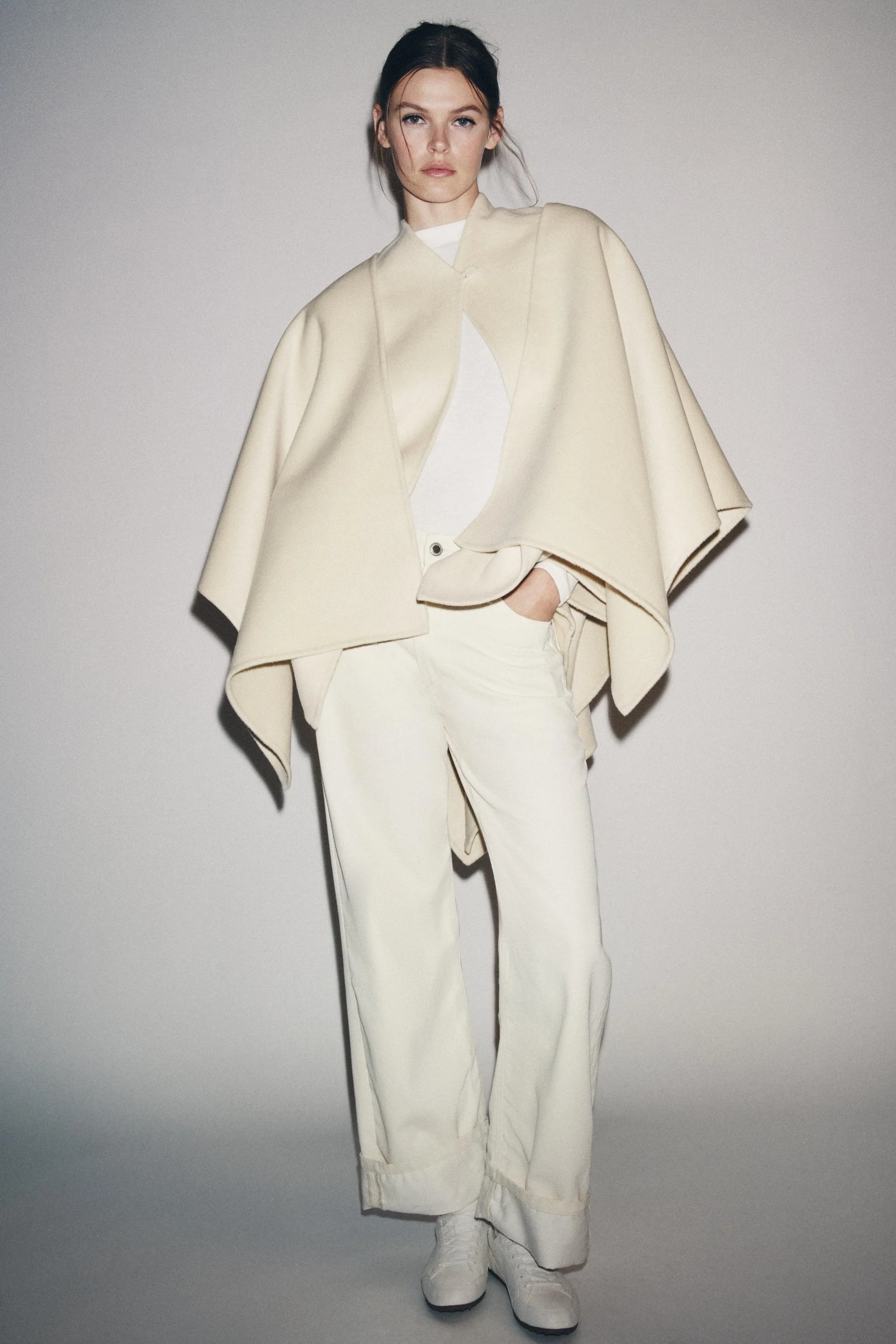 پالتو کوتاه پشمی زنانه مدل ZW COLLECTION