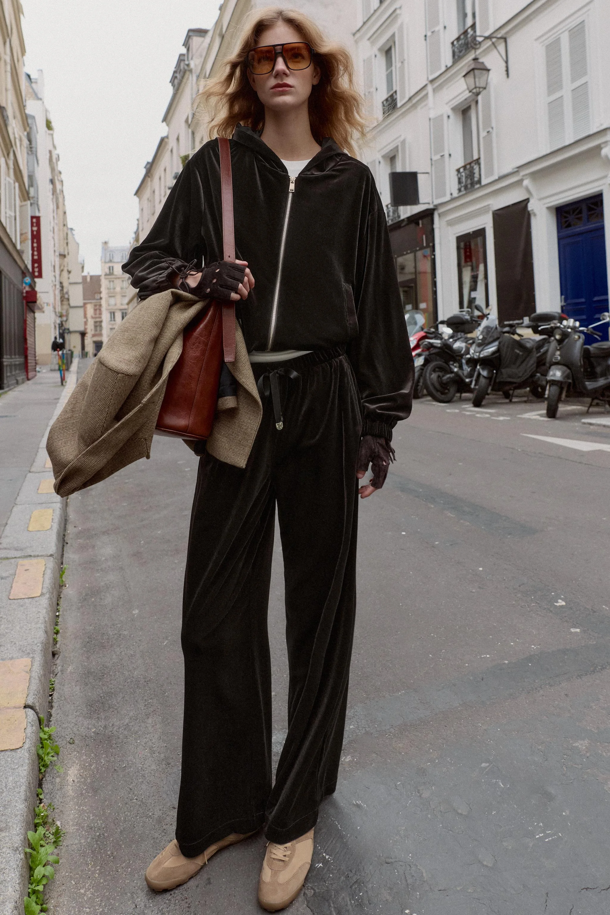 ژاکت هودی مخمل