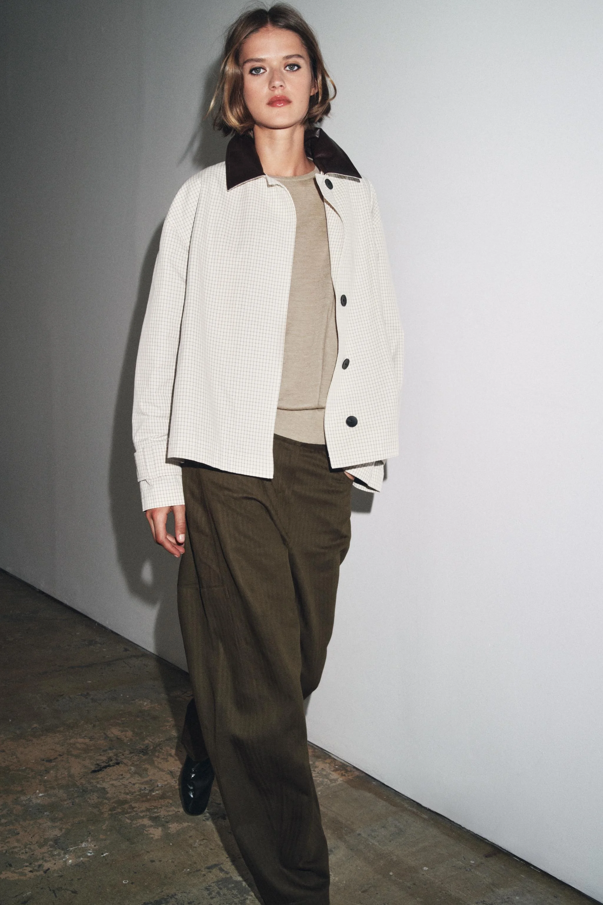 کت کوتاه ترنچ چرمی ZW COLLECTION با یقه برگردان