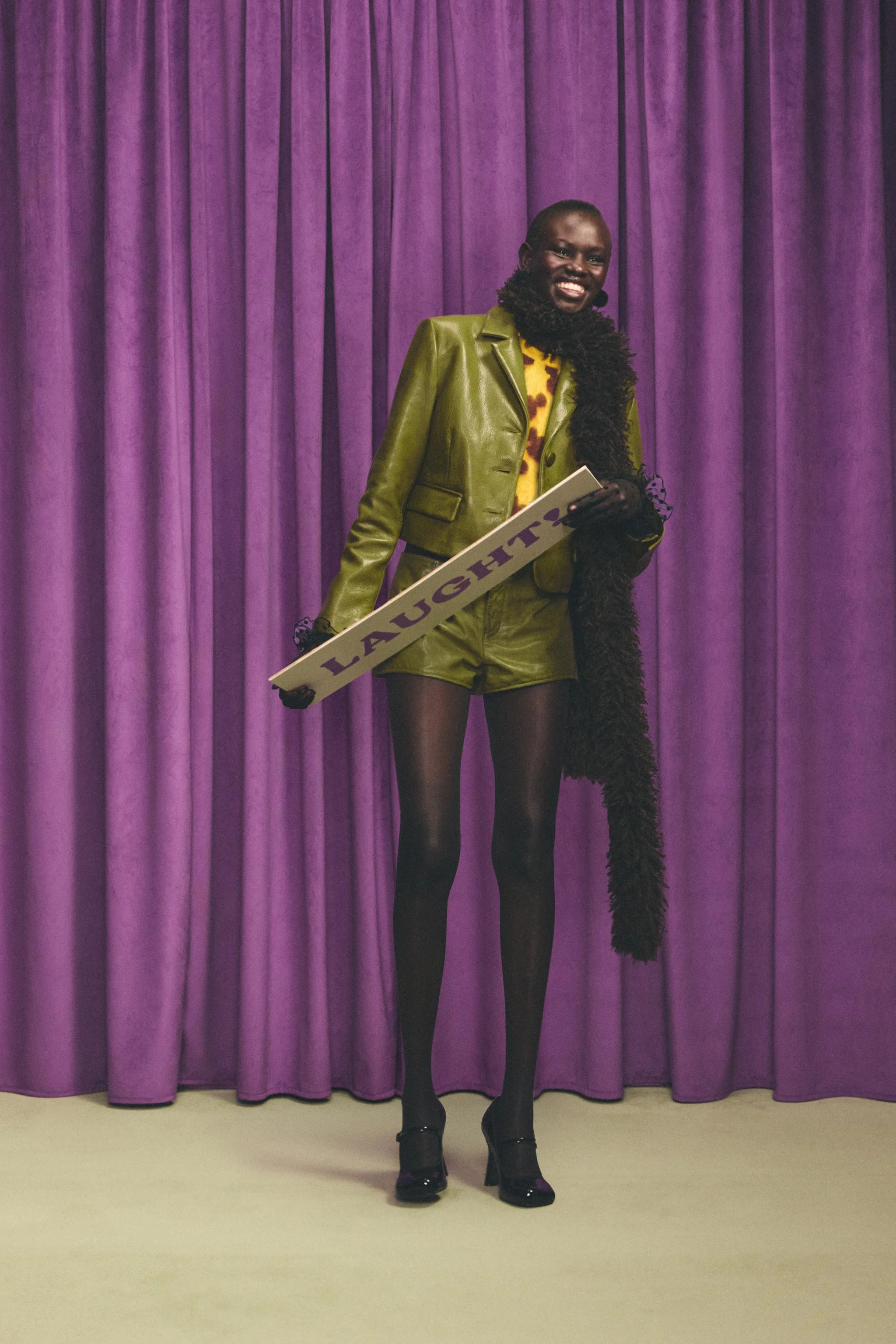 کت چرمی کوتاه هری لمبرت برای زارا ایکس دیزنی