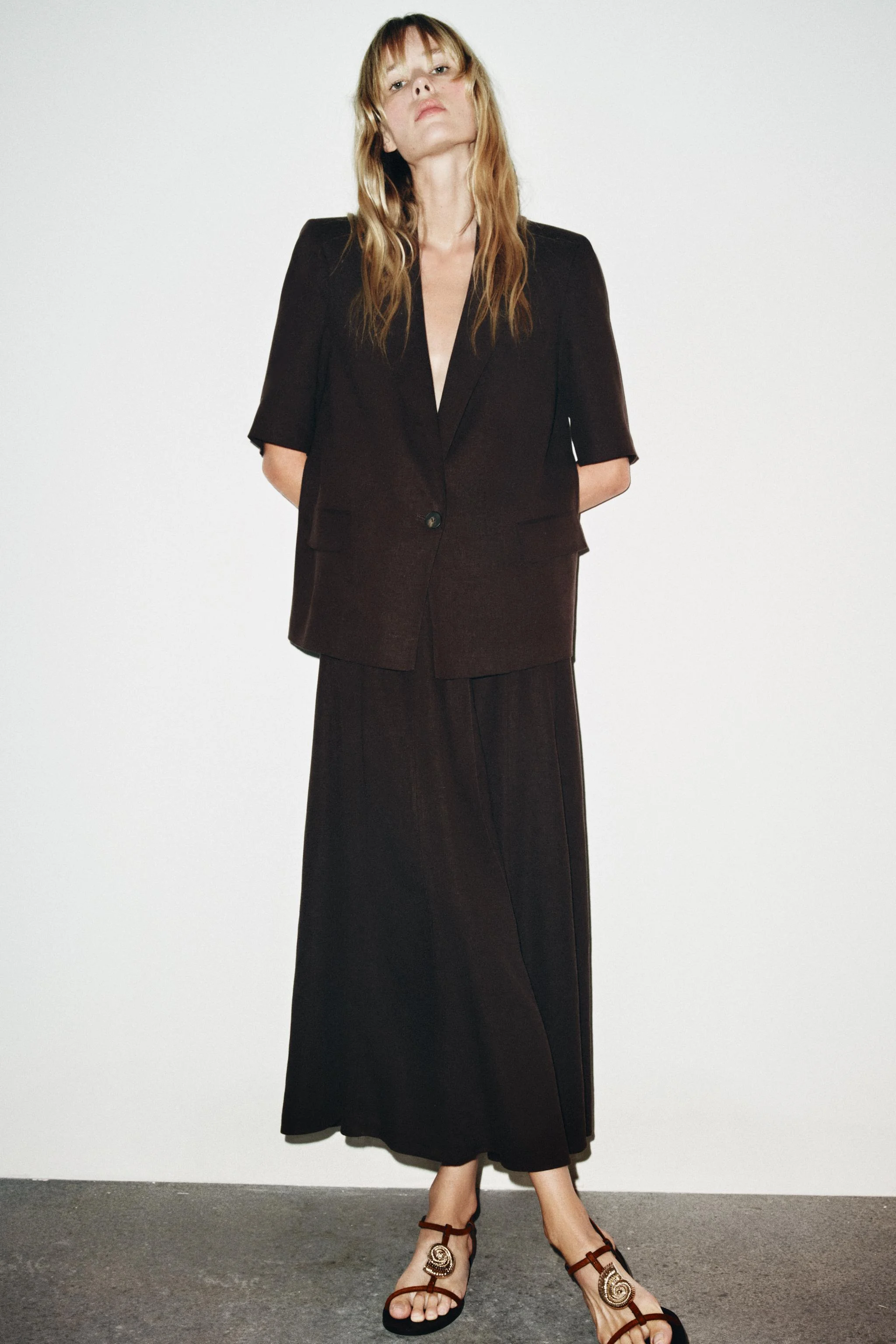 کت تک آستین کوتاه با ترکیب پارچه لینن کت تک آستین کوتاه با ترکیب پارچه لینن