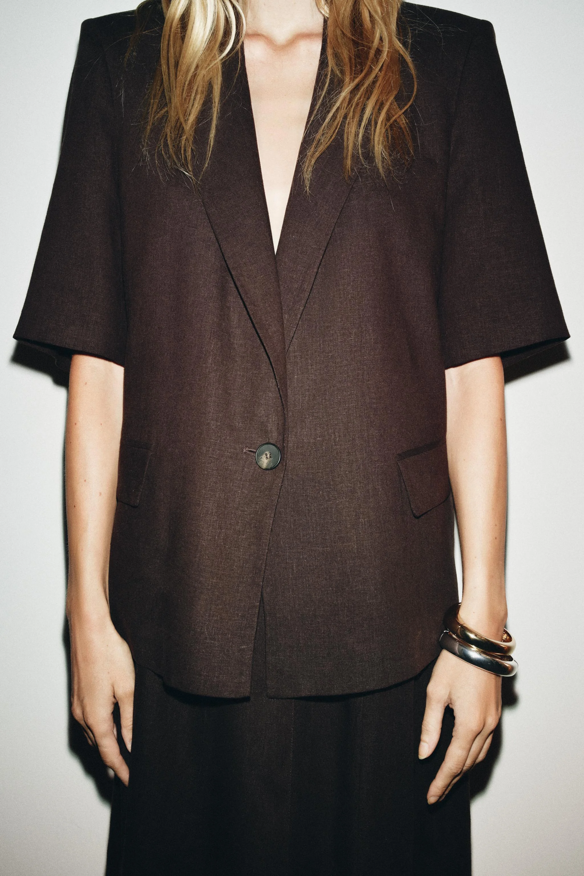 کت تک آستین کوتاه با ترکیب پارچه لینن کت تک آستین کوتاه با ترکیب پارچه لینن