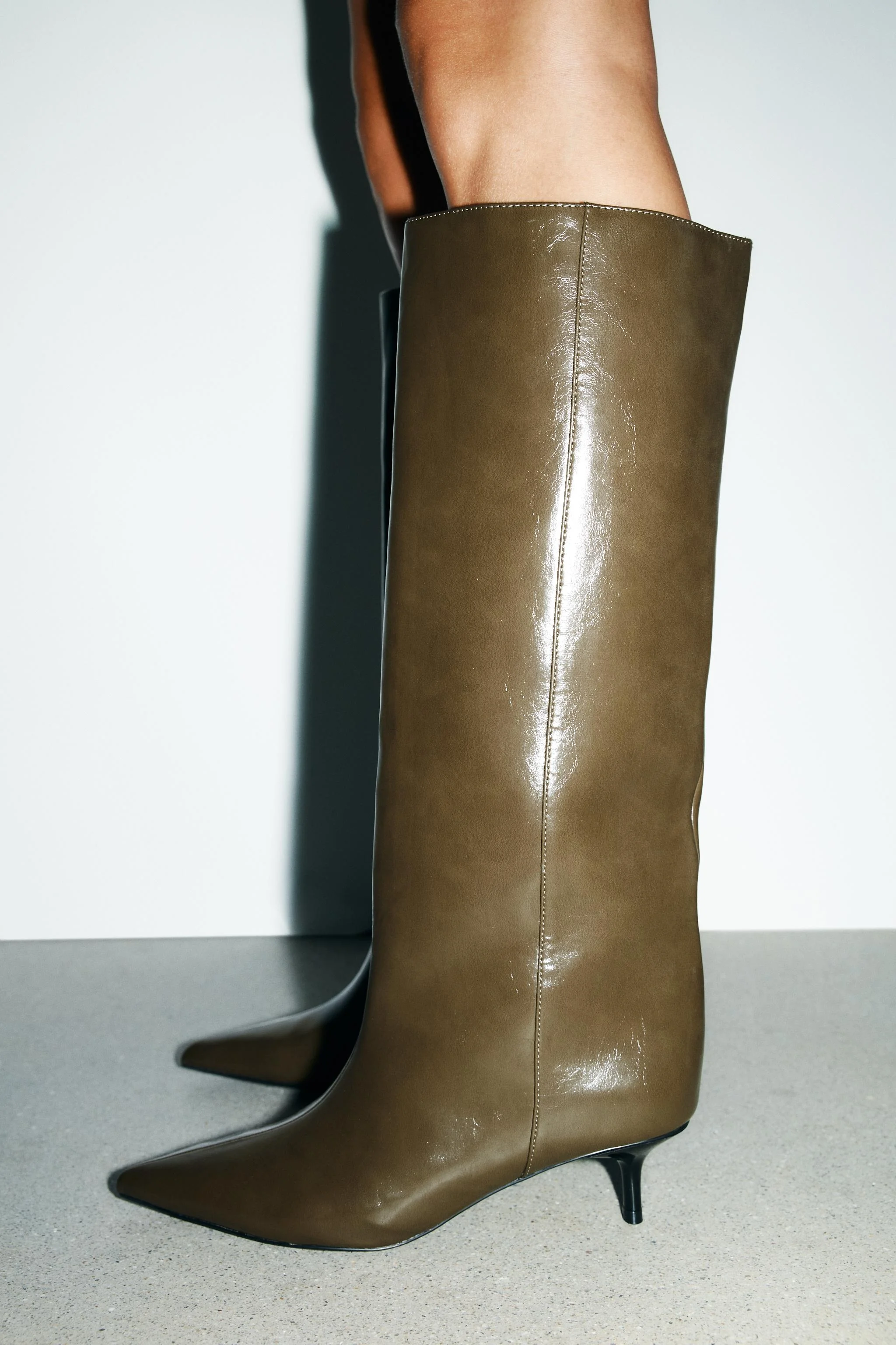 بوت های پاشنه بچه گربه ای بوت های پاشنه بچه گربه ای