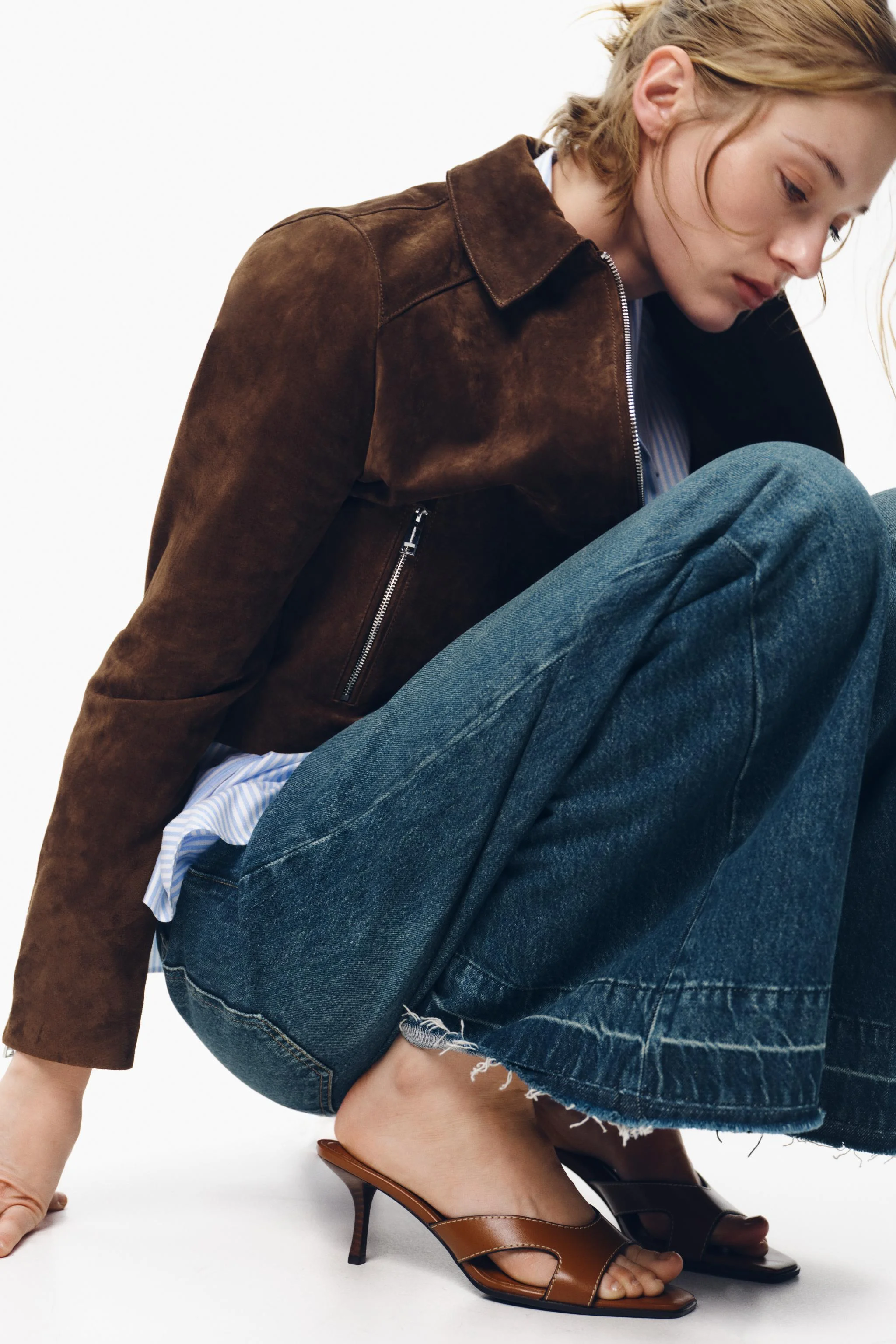 صندل پاشنه بلند با دوخت تزیینی