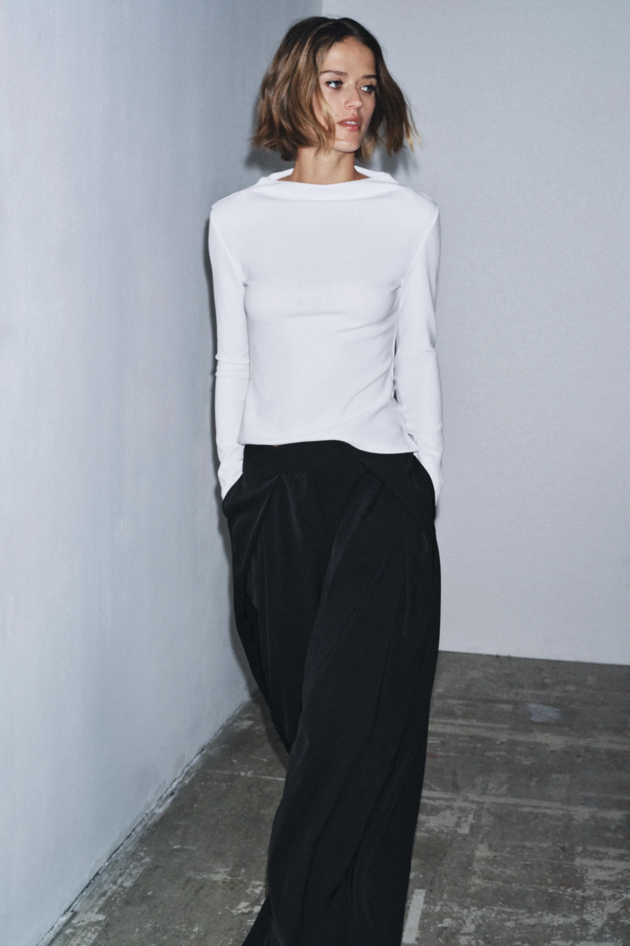 تی شرت کرپ یقه ایستاده