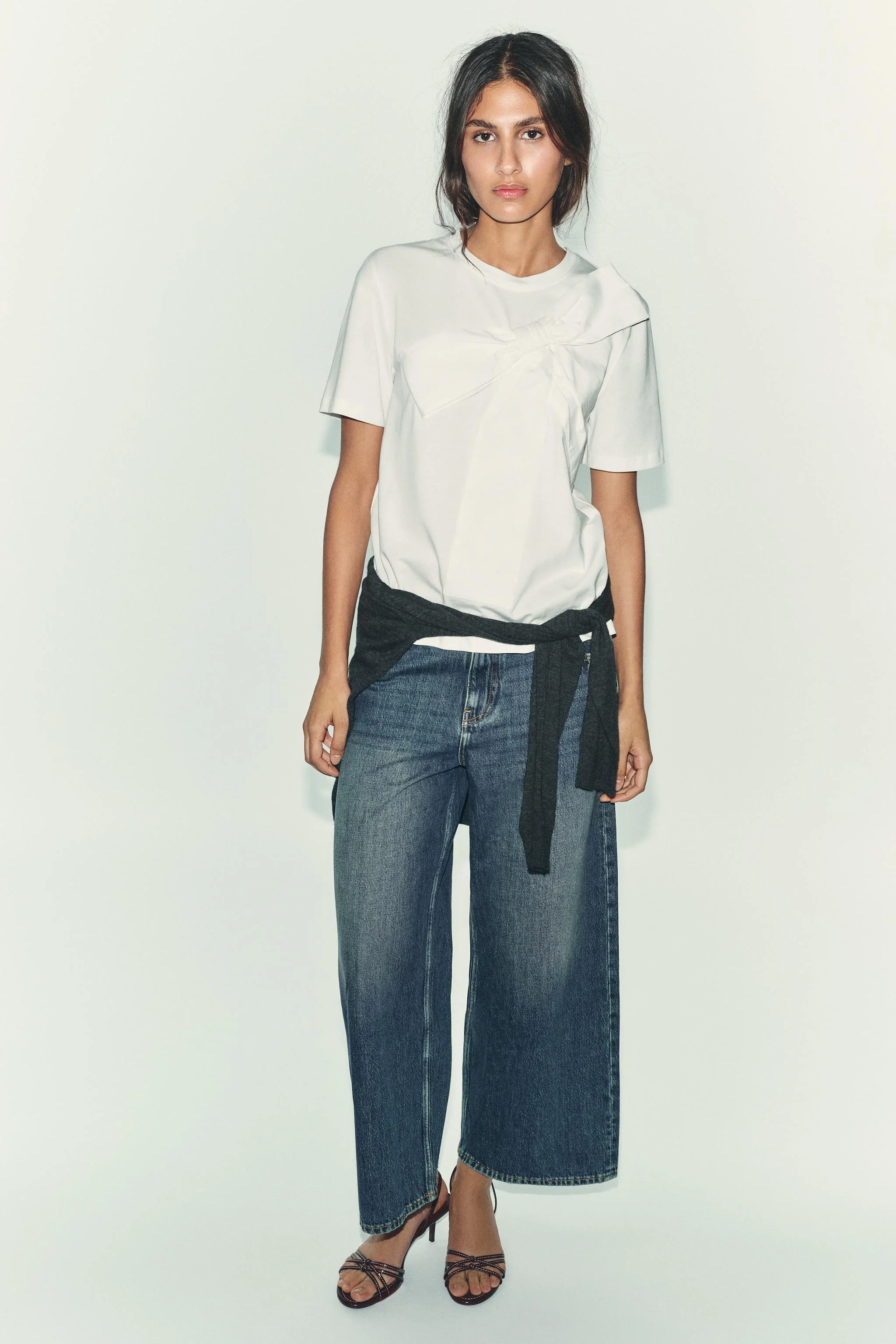 تی شرت با پاپیون در جلو