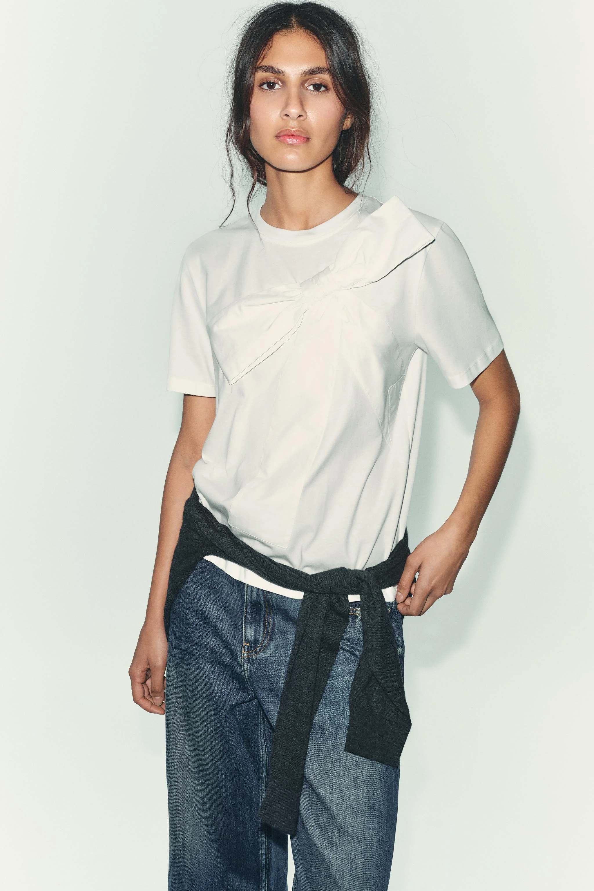 تی شرت با پاپیون در جلو تی شرت با پاپیون در جلو