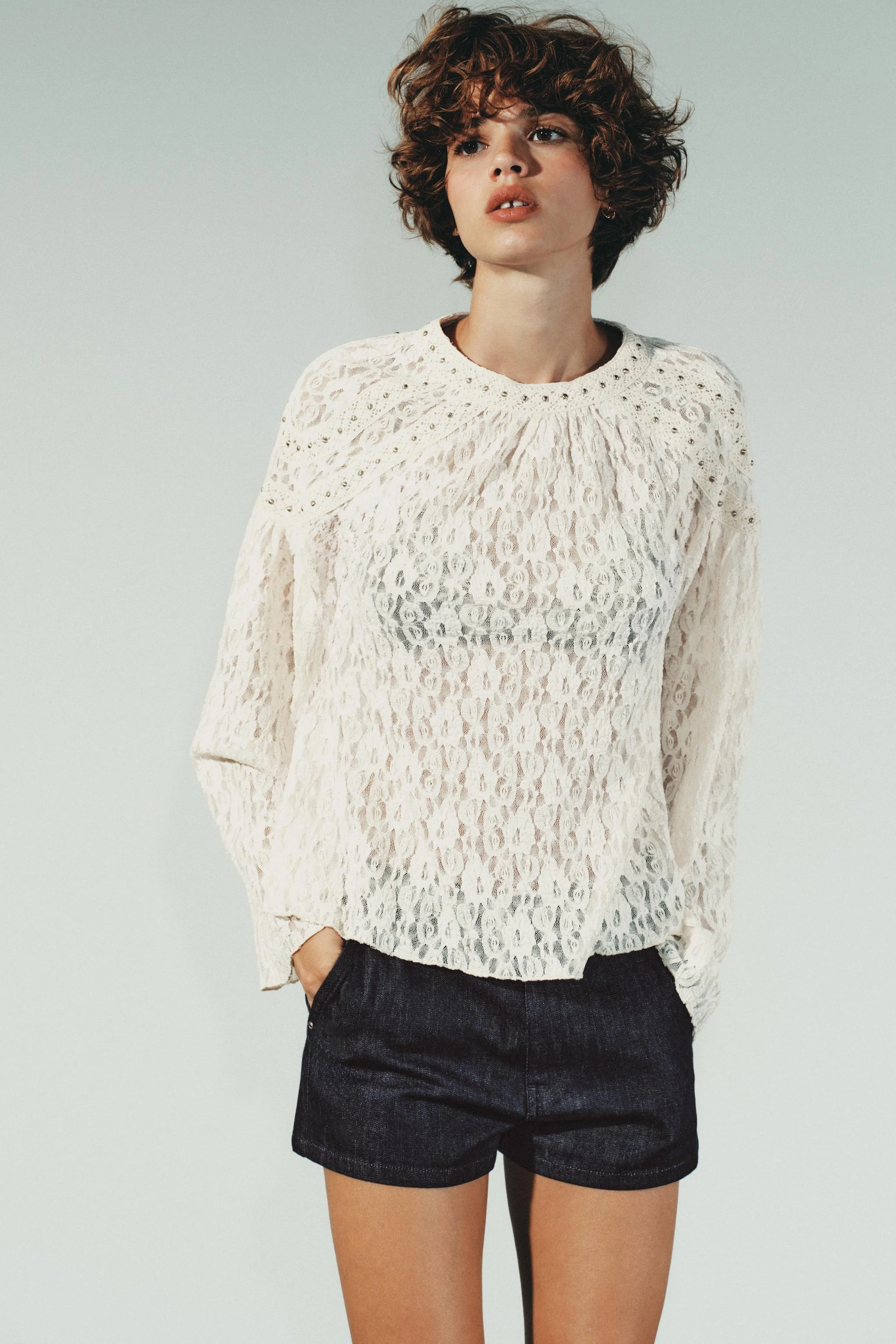 تاپ گیپور با تزئینات پرچ تاپ گیپور با تزئینات پرچ