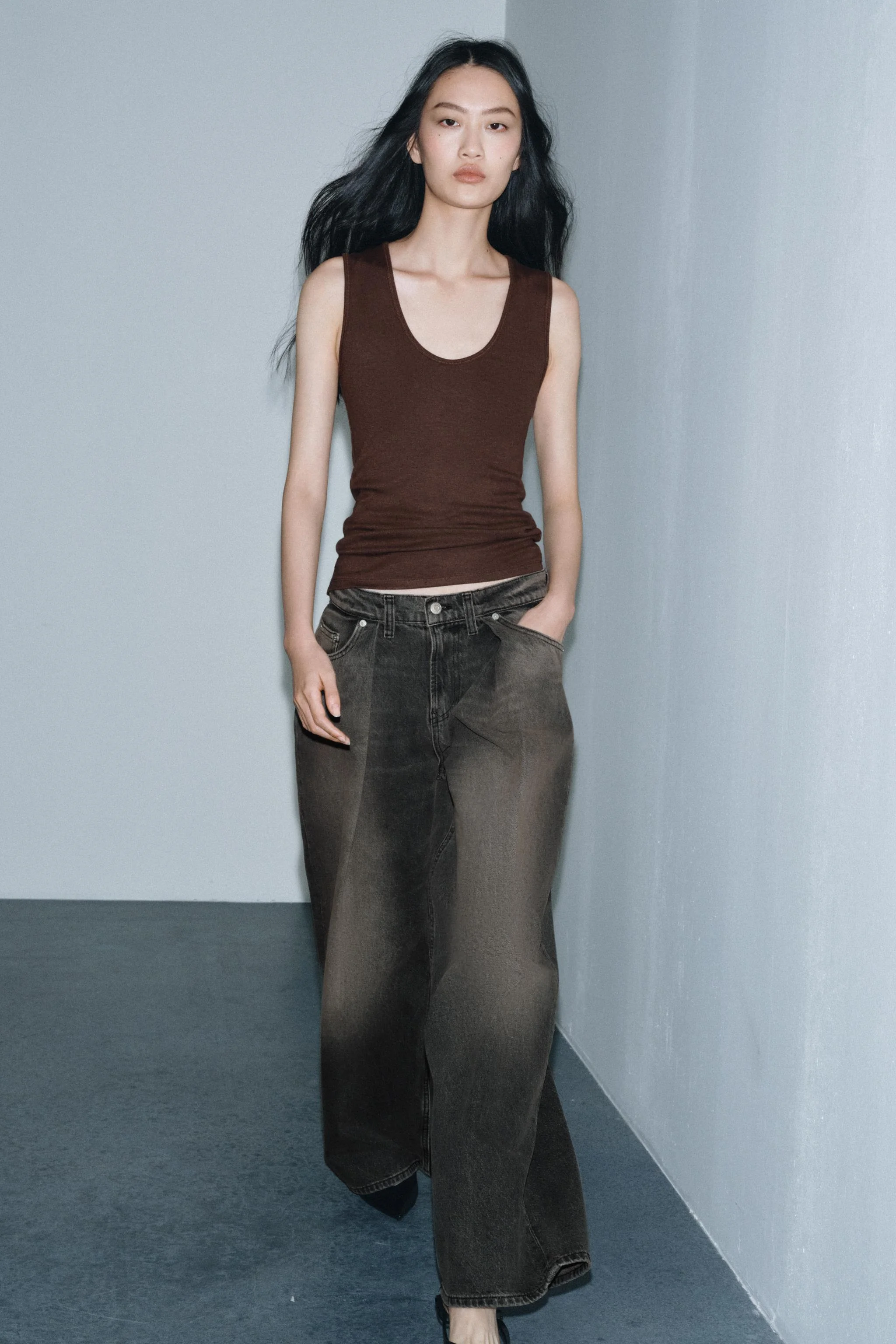 تاپ بدون آستین تاپ بدون آستین